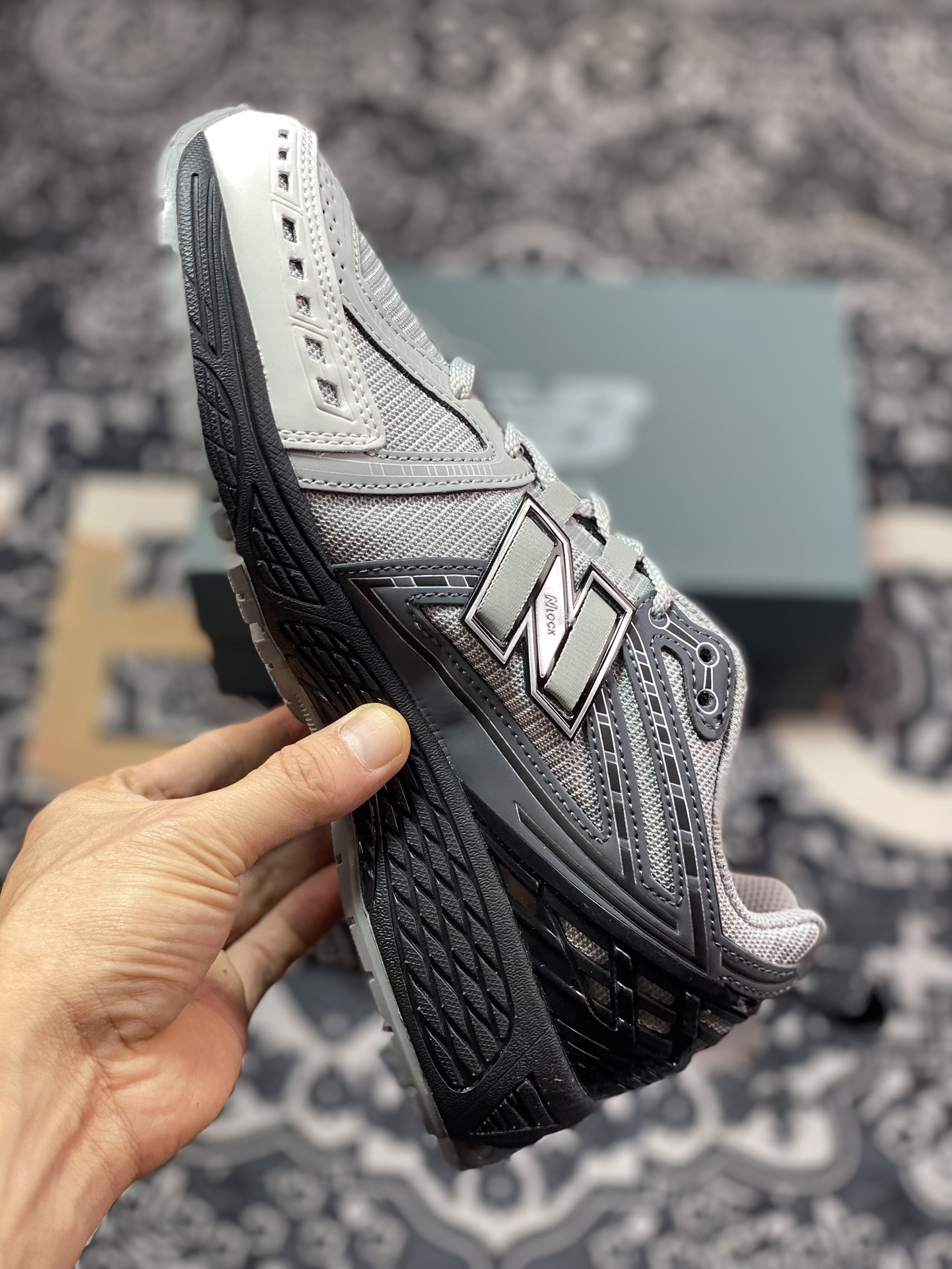 240 NB新百伦New Balance M1906R系列低帮慢跑鞋“水泥灰黑反光提环”M1906RHA