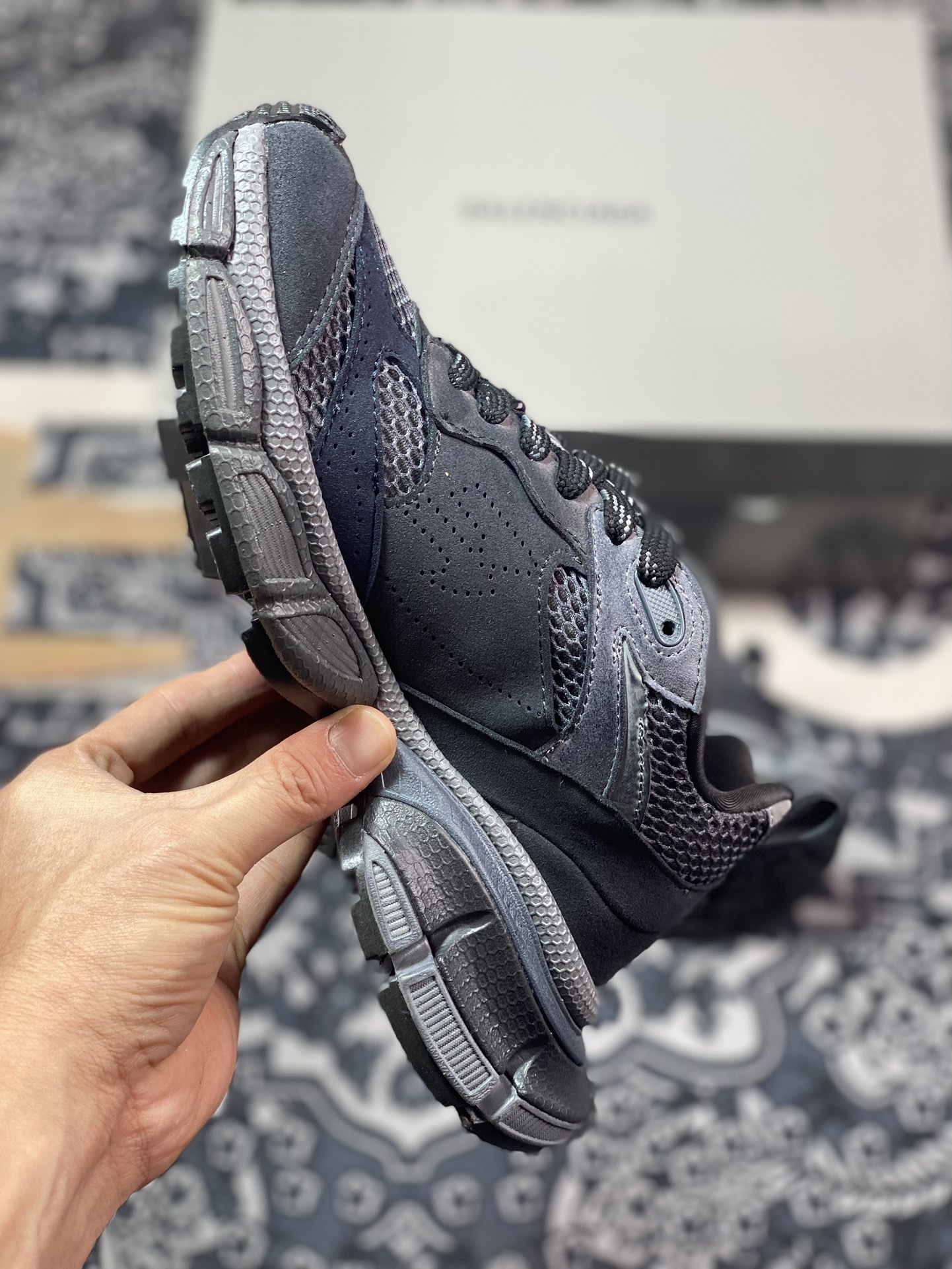 420 巴黎世家BALENCIAGA 3XL Suede Sneakers 3+绒面版系列低帮慢跑鞋“绒面黑暗灰2.0”759692 W3XLI 1819