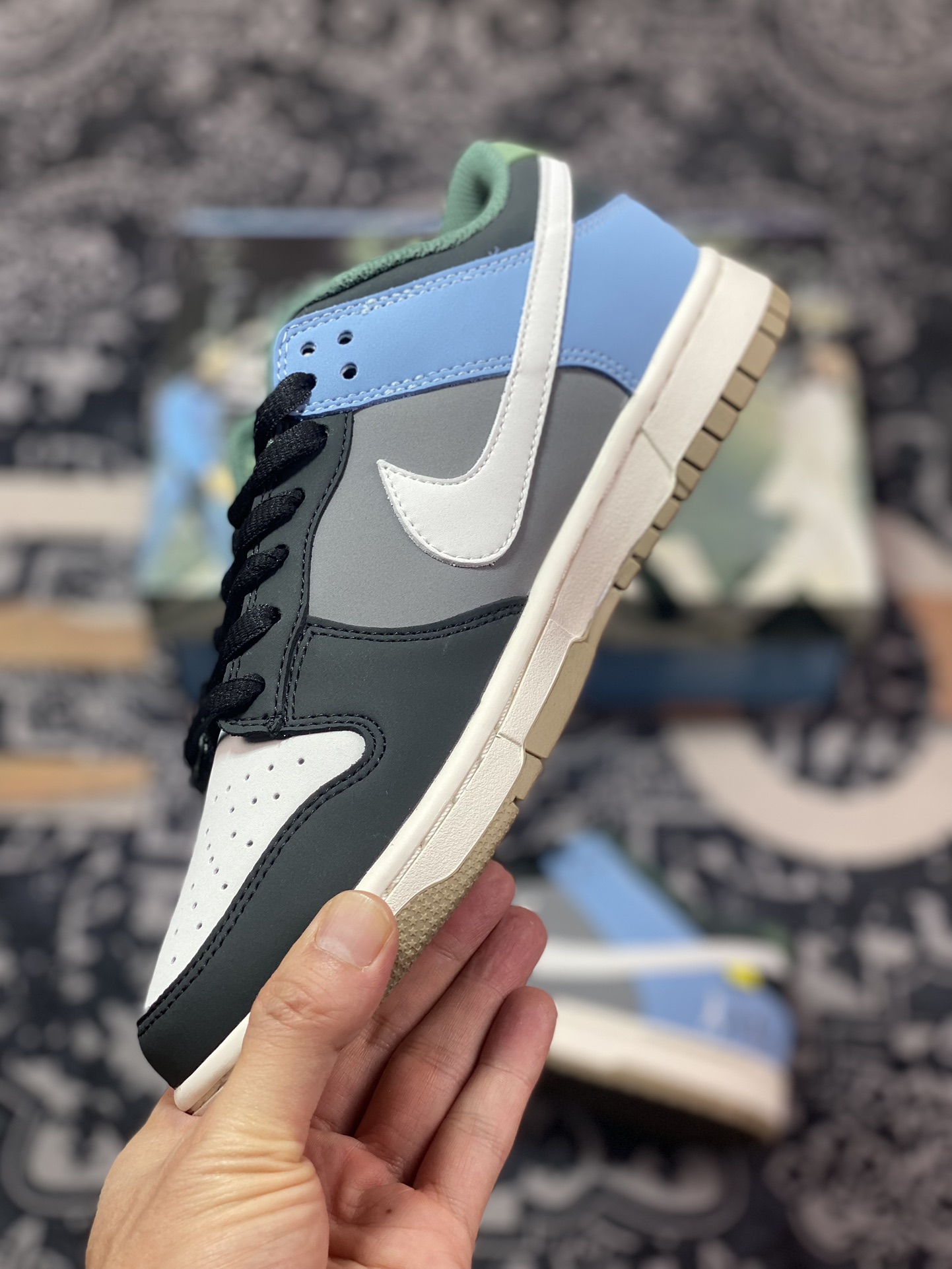 300 NK Dunk Low 低帮运动休闲板鞋“联名黑灰兰白” PU6652-123