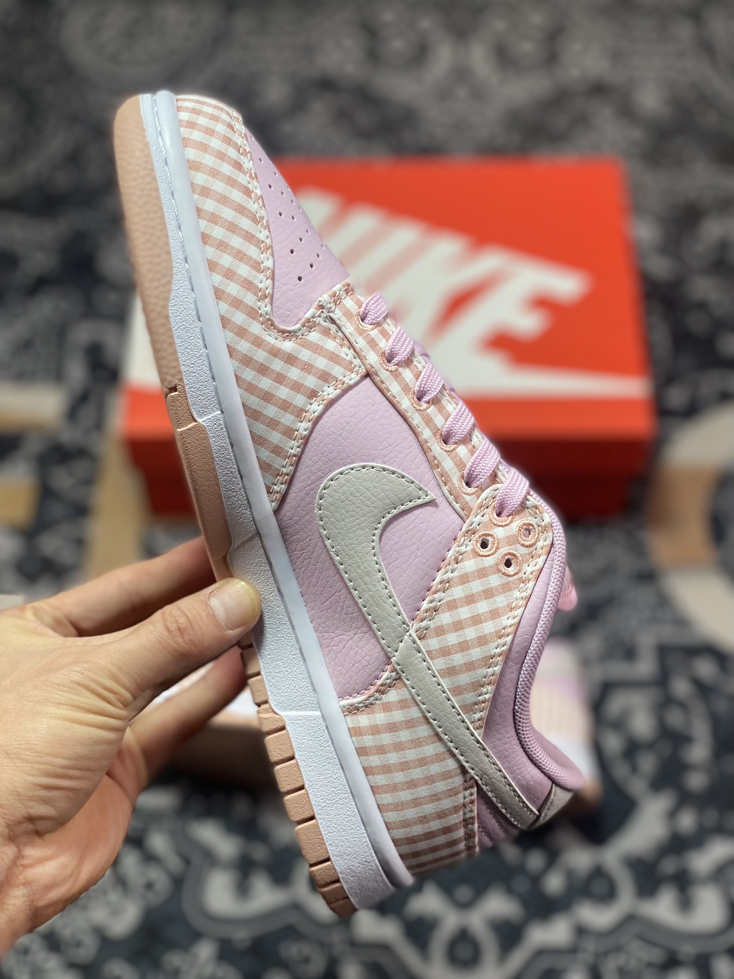 220  Nike Dunk Low WMNS “Pink Gingham” 珍珠粉   FB9881-600