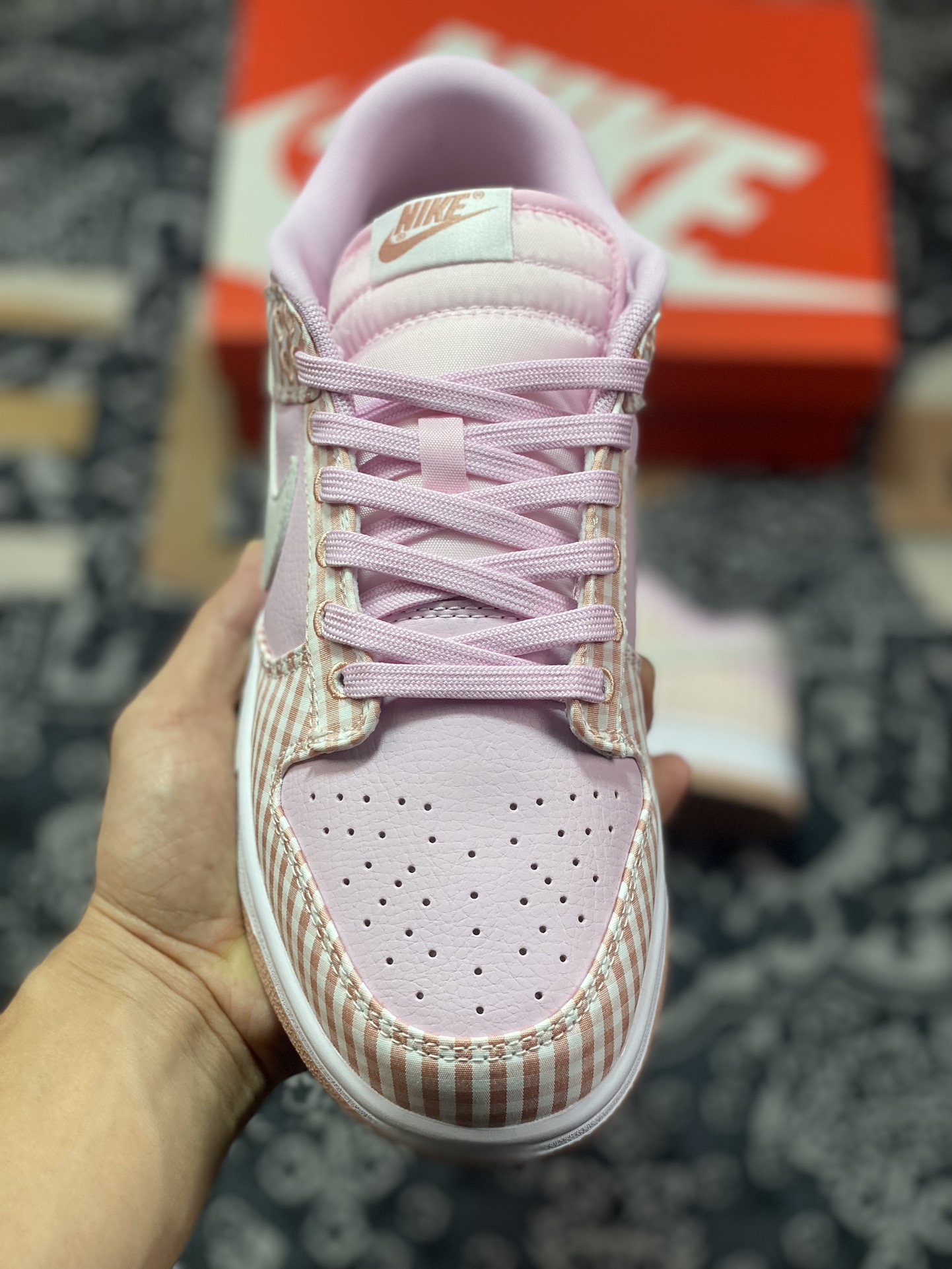 220  Nike Dunk Low WMNS “Pink Gingham” 珍珠粉   FB9881-600