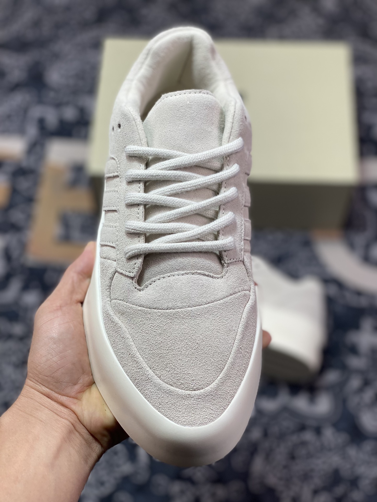 300 Fear Of God x adidas Athletics Forum 86 Low”Grey”罗马改良系列低帮板鞋“翻毛浅灰米白”IE6215