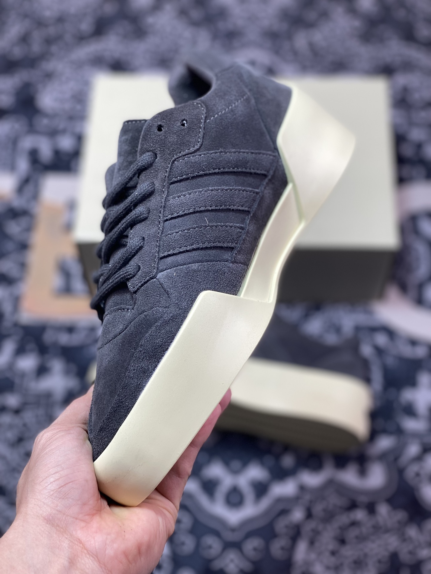 300 Fear Of God x adidas Athletics Forum 86 Low”Black”罗马改良板鞋“翻毛黑米白”IG6633