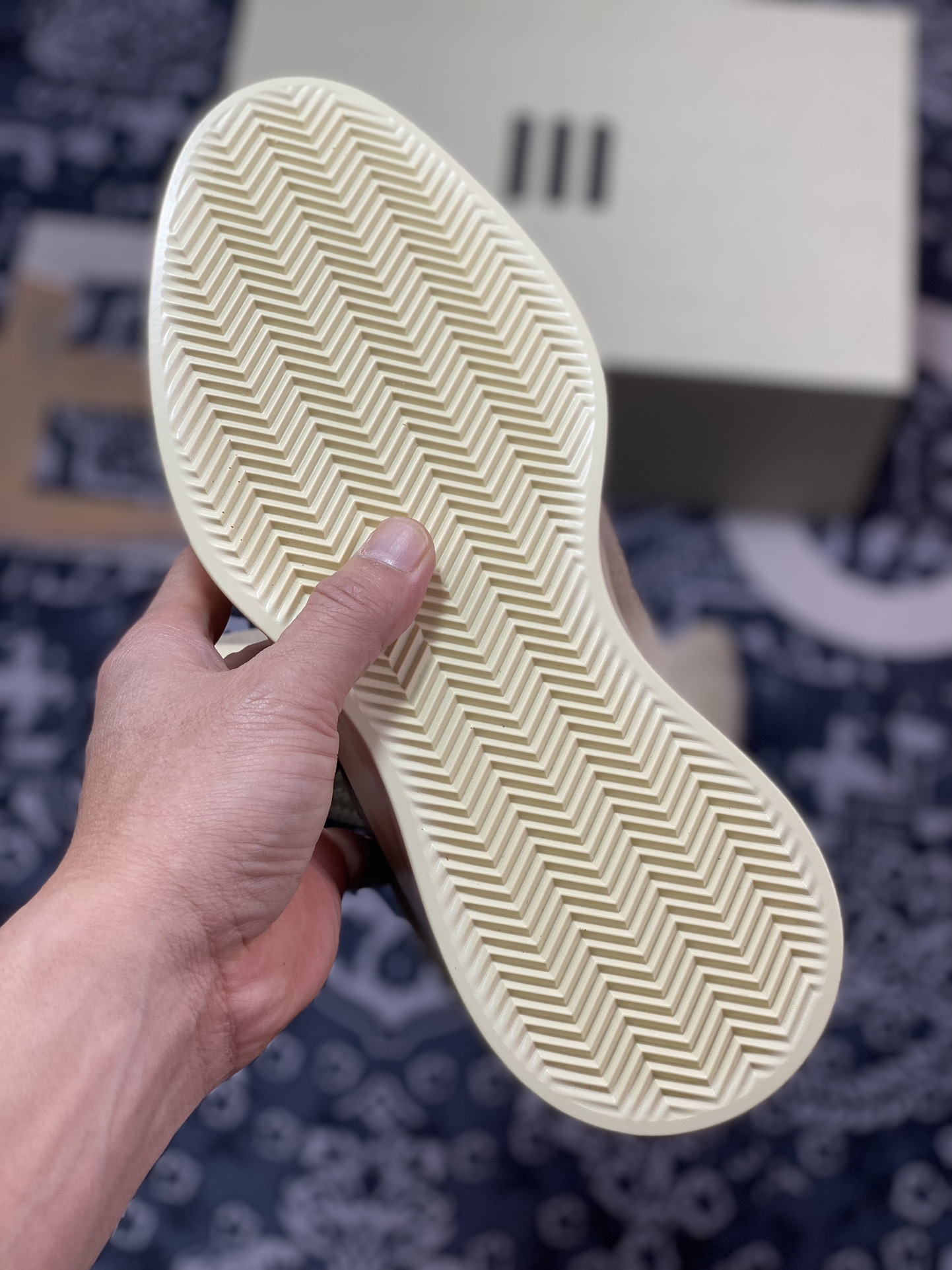 300 Fear Of God x adidas Athletics Forum 86 Low”Sand”罗马改良系列低帮增高板鞋“翻毛沙棕米黄底”IE6213