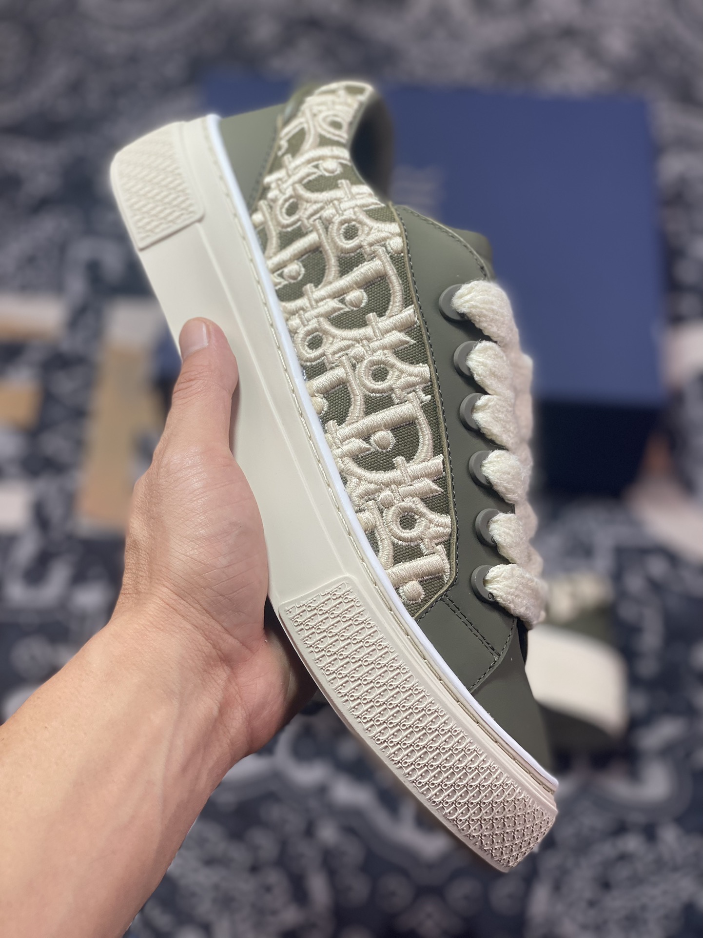优选 Dior x Denim Tears 23ss 联名合作款B33系列 圆头休闲板鞋 白色马海毛宽鞋带和哑光同色调饰面黄铜孔眼白色