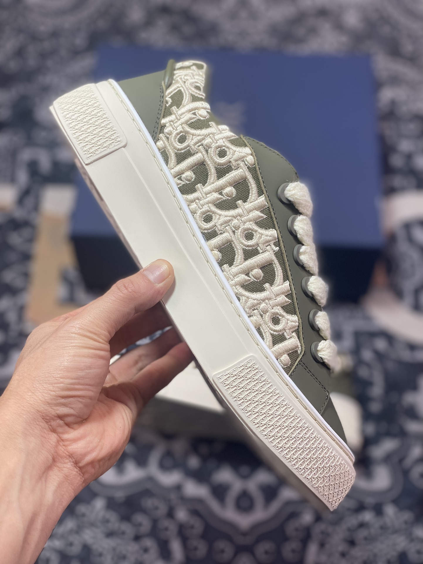优选 Dior x Denim Tears 23ss 联名合作款B33系列 圆头休闲板鞋 白色马海毛宽鞋带和哑光同色调饰面黄铜孔眼白色