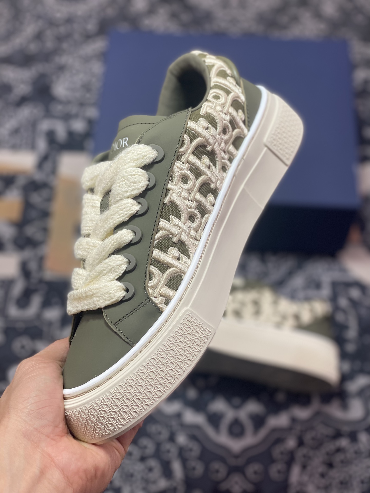 优选 Dior x Denim Tears 23ss 联名合作款B33系列 圆头休闲板鞋 白色马海毛宽鞋带和哑光同色调饰面黄铜孔眼白色