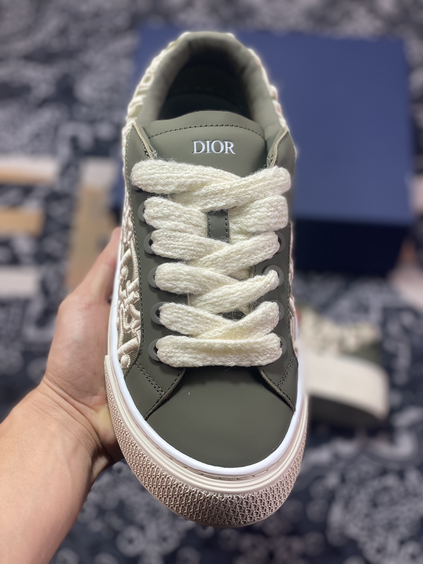 优选 Dior x Denim Tears 23ss 联名合作款B33系列 圆头休闲板鞋 白色马海毛宽鞋带和哑光同色调饰面黄铜孔眼白色