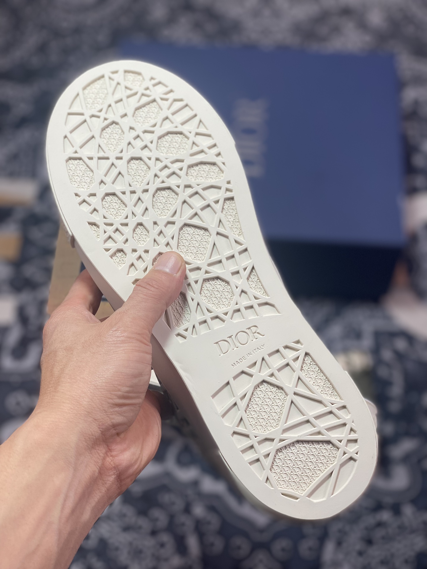 优选 Dior x Denim Tears 23ss 联名合作款B33系列 圆头休闲板鞋 白色马海毛宽鞋带和哑光同色调饰面黄铜孔眼白色