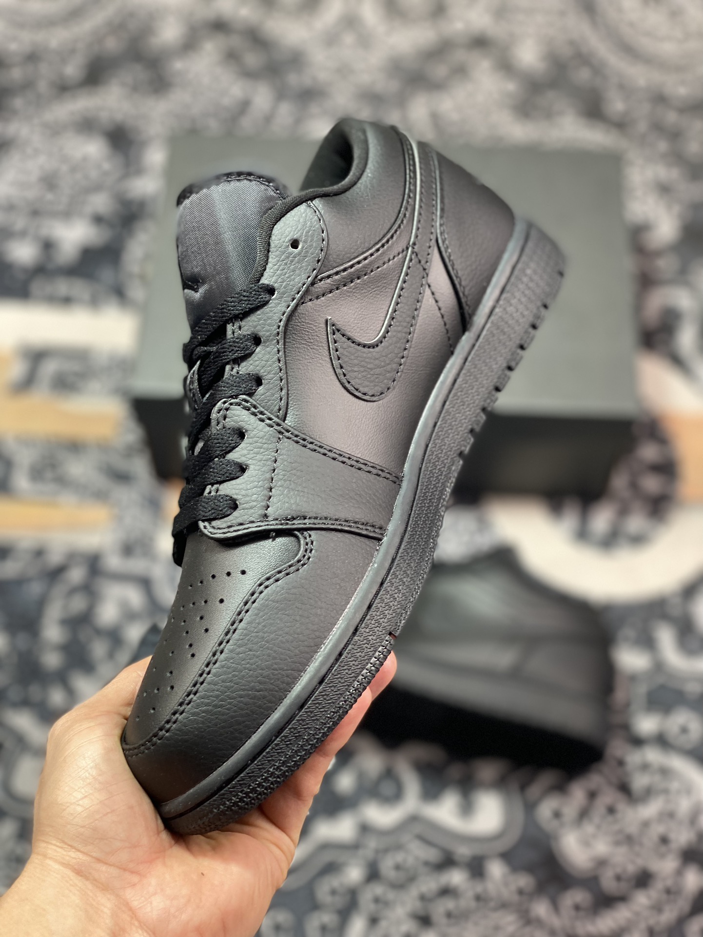 200  Air Jordan 1 Low 纯黑  553558-091