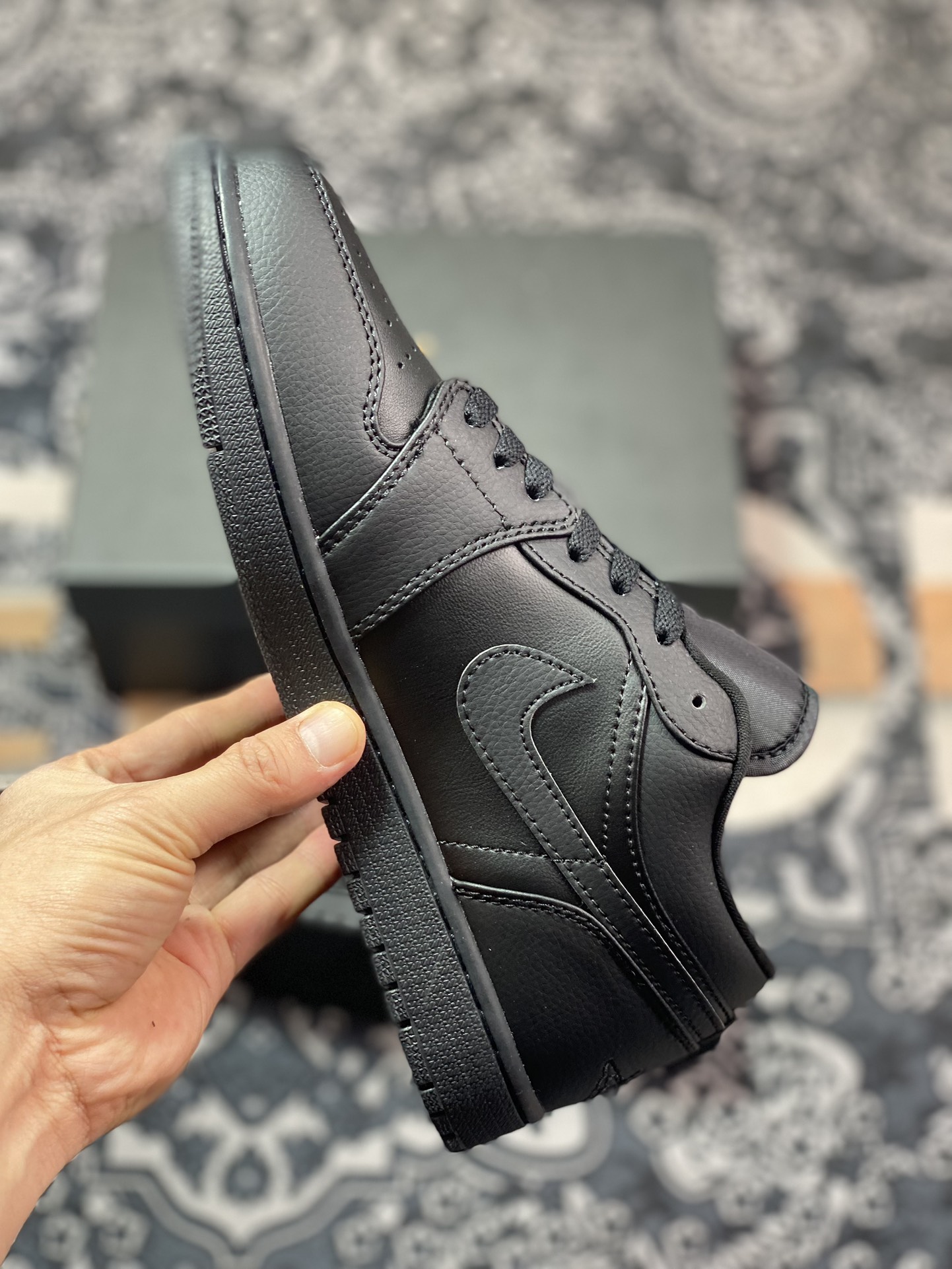 200  Air Jordan 1 Low 纯黑  553558-091