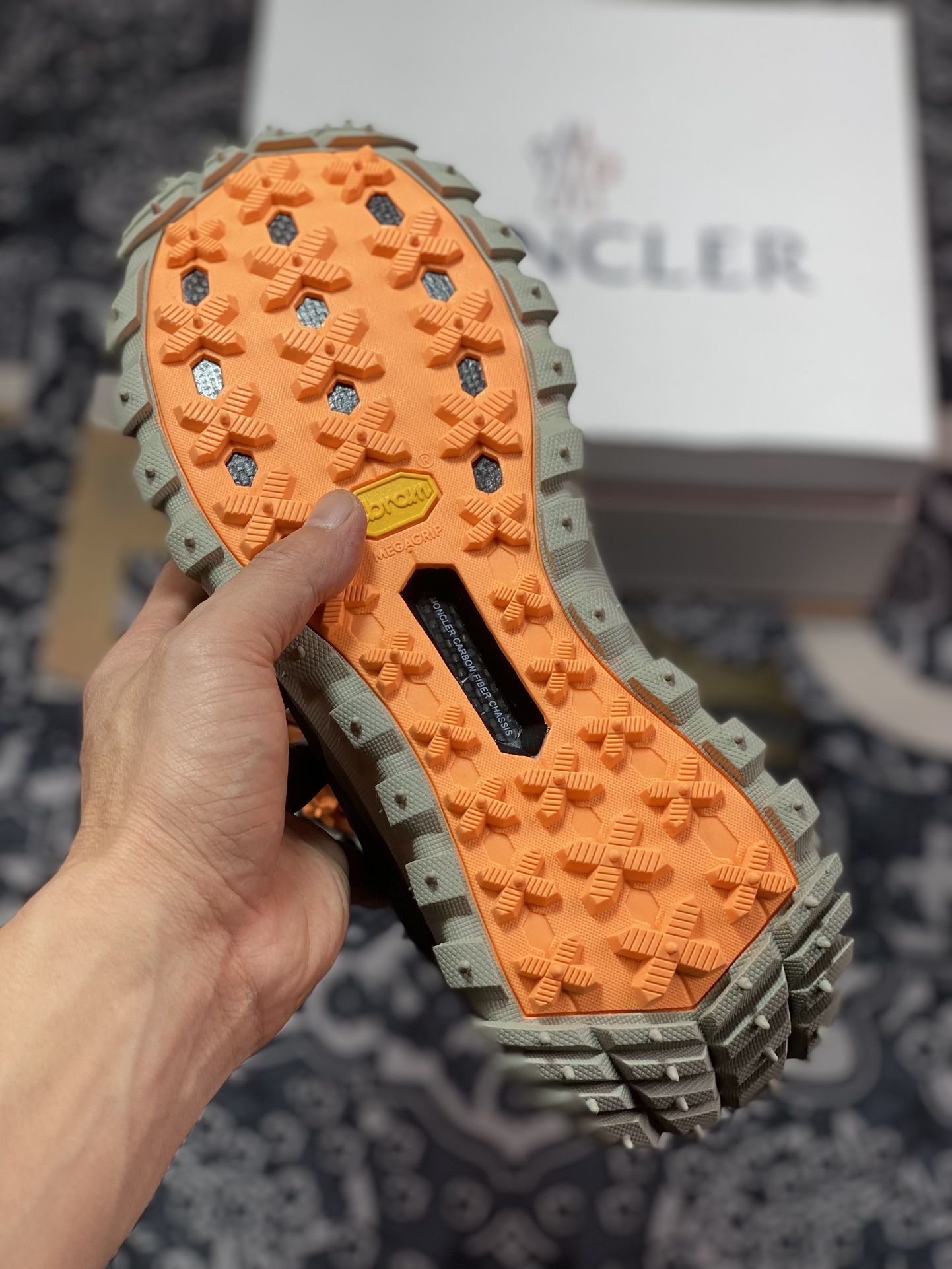 560 Moncler Trailgrip Gore-Tex 越野旅行系列低帮厚底轻量户外登山运动鞋“橄榄军绿黑”4M00010M2058P83