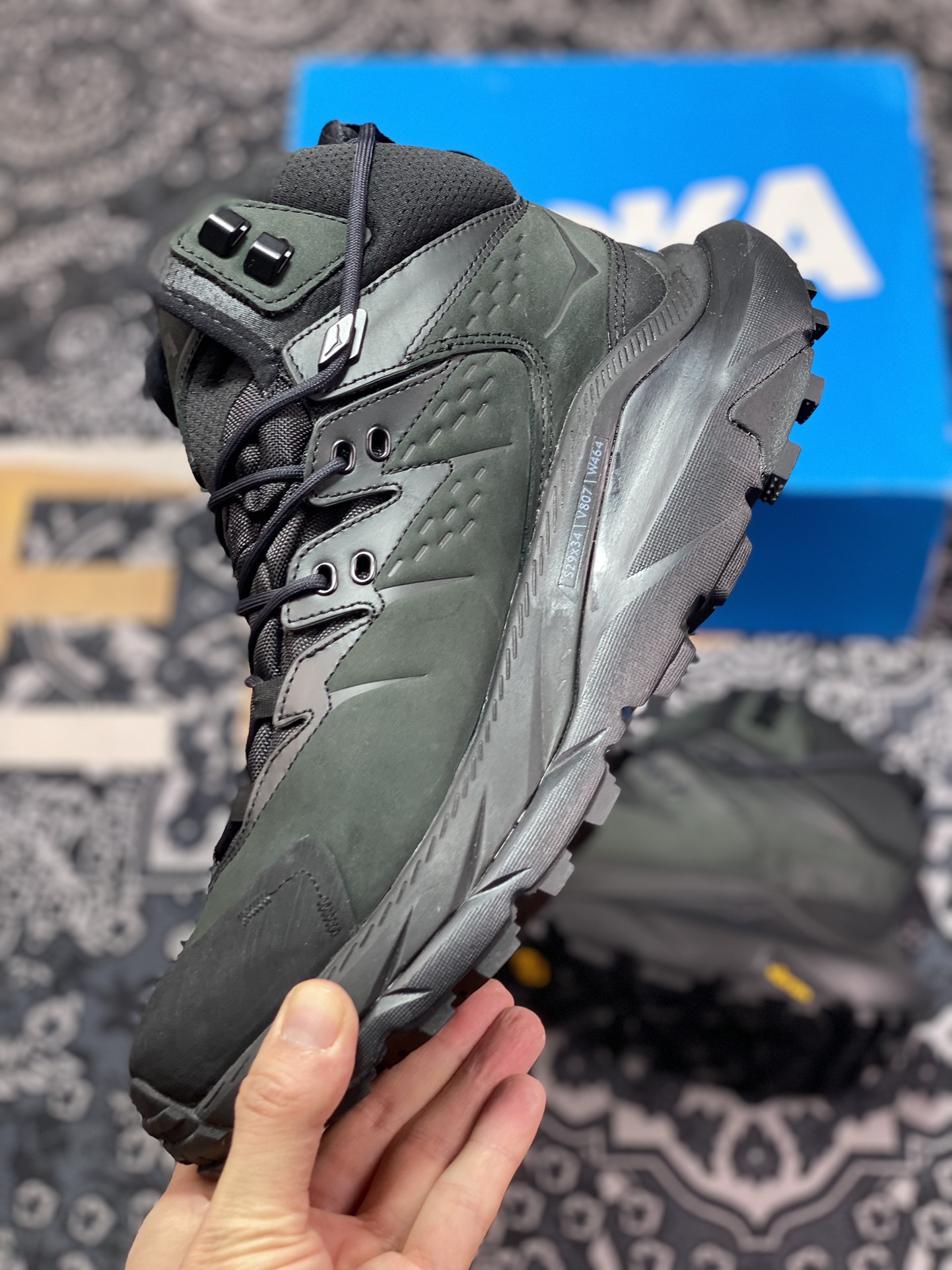 High-end luxury line Kanye West wears the same style of foreign trade authentic order Hoka one one x Engineered high-top thick-soled serrated tank outdoor sports shoes