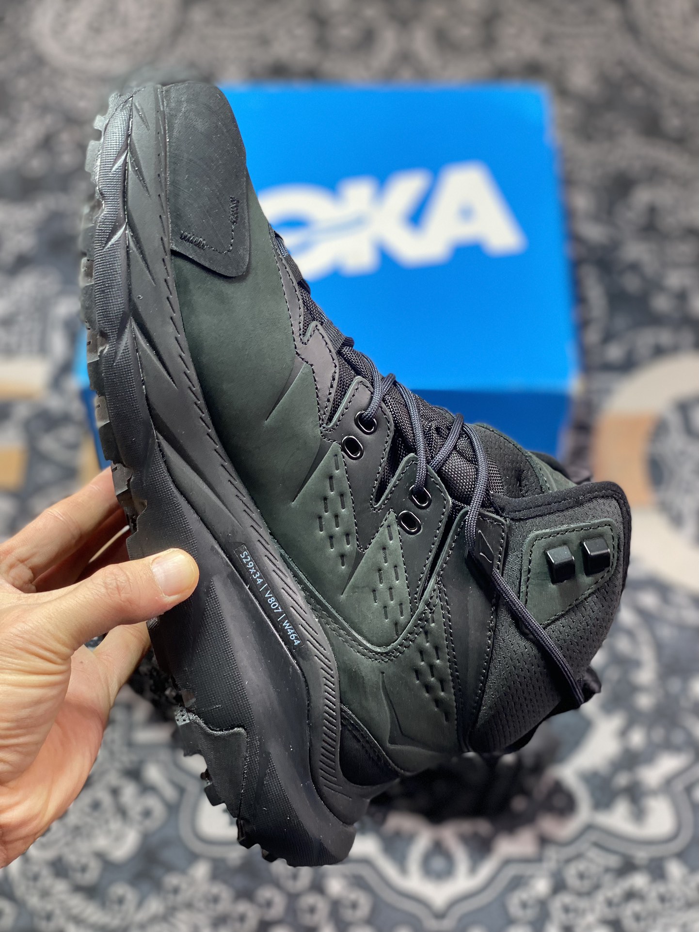 High-end luxury line Kanye West wears the same style of foreign trade authentic order Hoka one one x Engineered high-top thick-soled serrated tank outdoor sports shoes