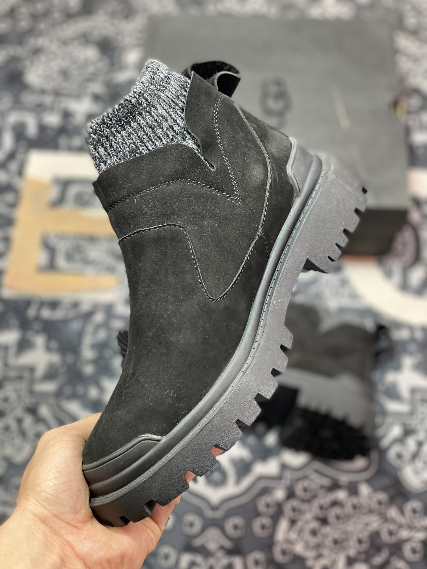 UGG's new upgraded Martin's unique woolen warm design upper