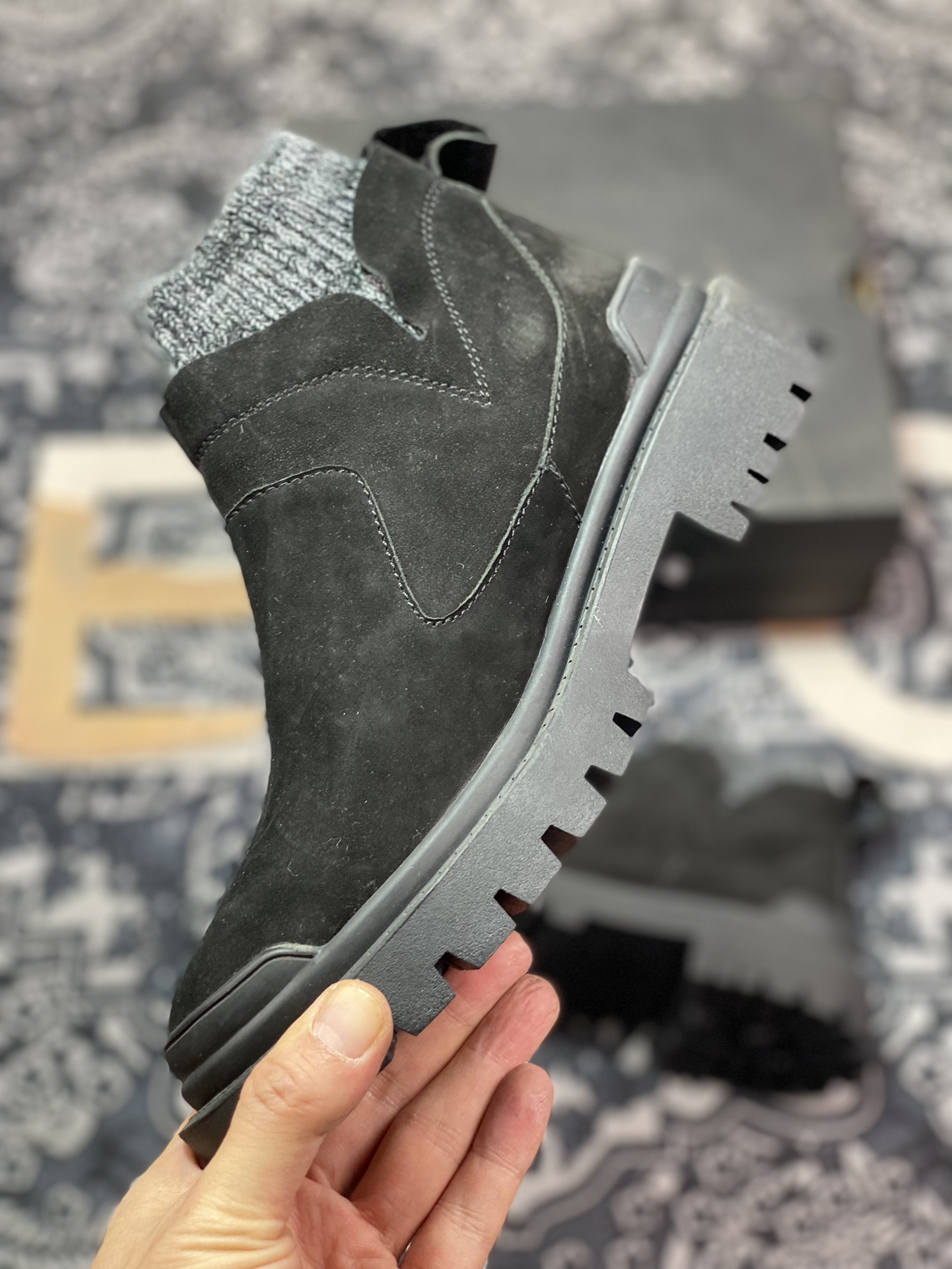 UGG's new upgraded Martin's unique woolen warm design upper