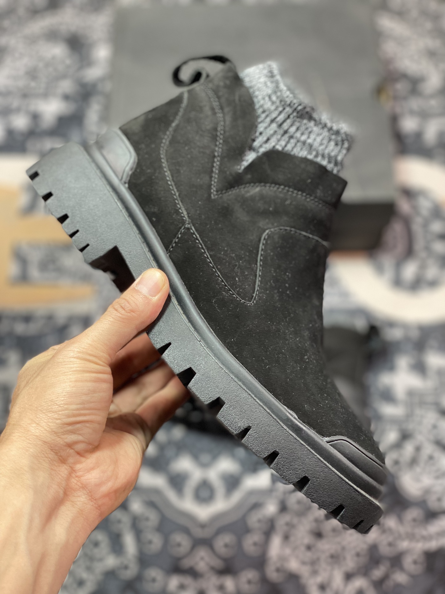 UGG's new upgraded Martin's unique woolen warm design upper