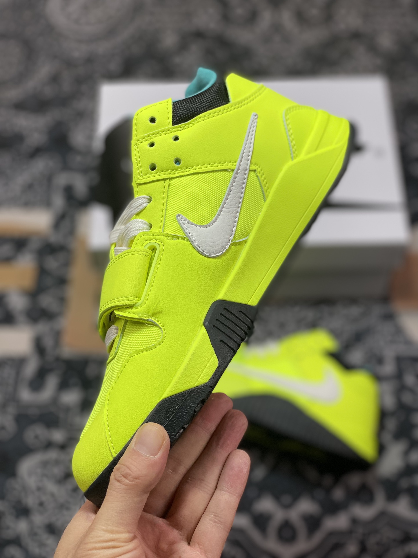 Travis Scott x Nike Jordan Cut The Check ”Volt Black” Cut The Check Series Mid-top Basketball Shoes ”TS Joint Fluorescent Green Black and White Hook” FZ8117-309