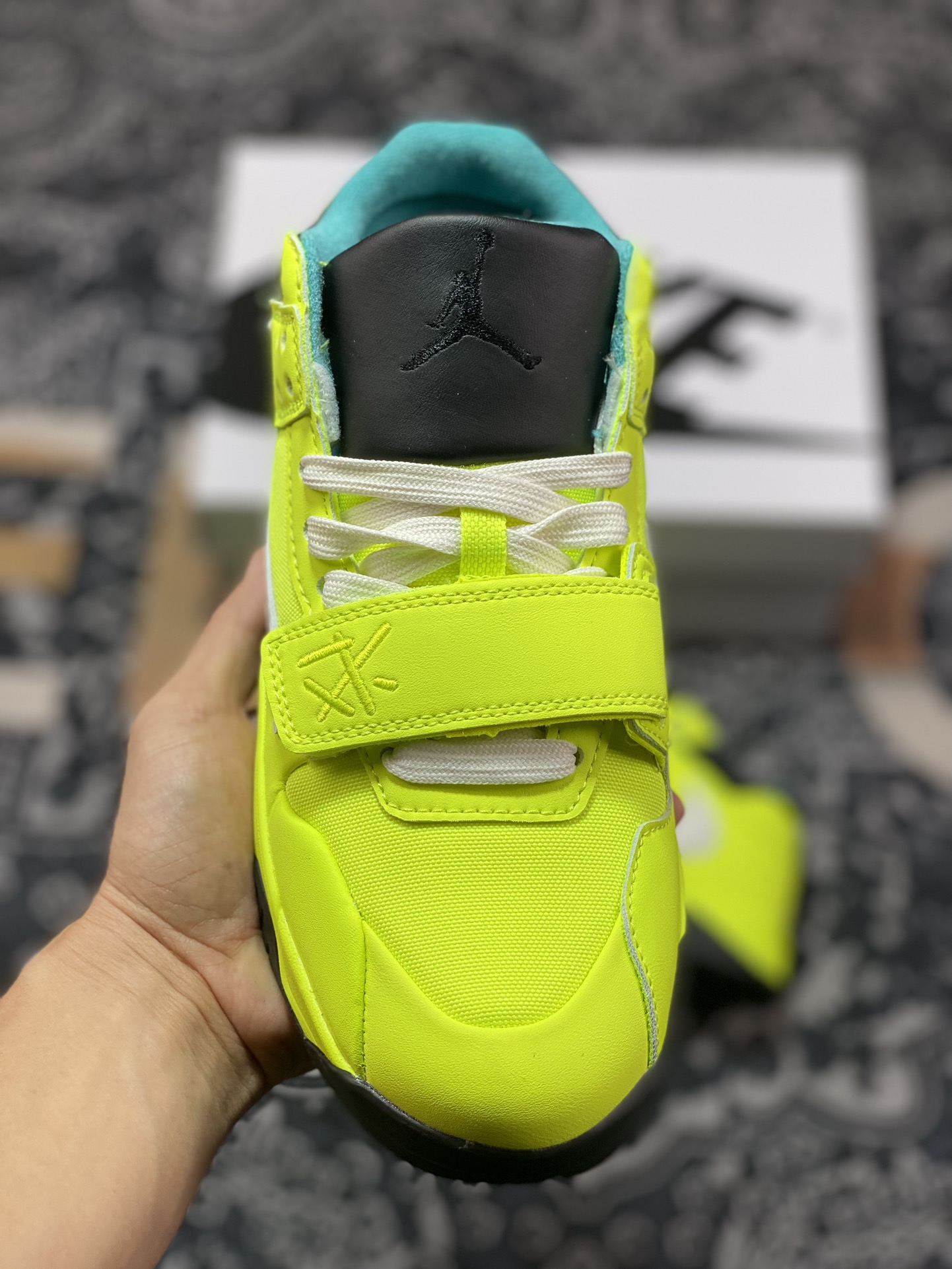 Travis Scott x Nike Jordan Cut The Check ”Volt Black” Cut The Check Series Mid-top Basketball Shoes ”TS Joint Fluorescent Green Black and White Hook” FZ8117-309