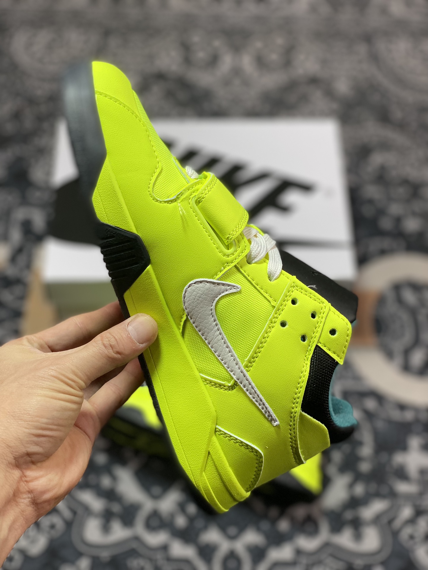 Travis Scott x Nike Jordan Cut The Check ”Volt Black” Cut The Check Series Mid-top Basketball Shoes ”TS Joint Fluorescent Green Black and White Hook” FZ8117-309