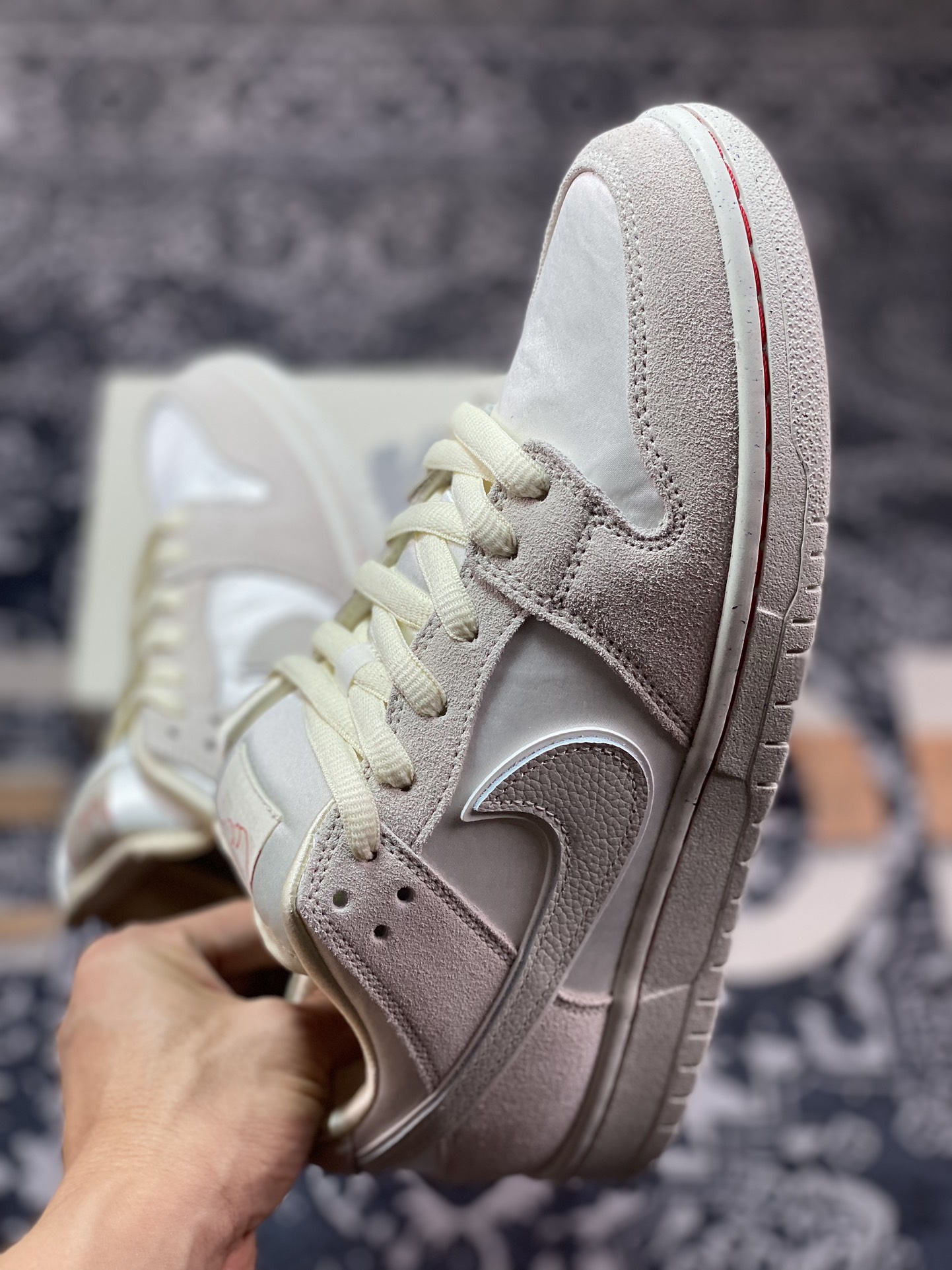 Nike SB Dunk Low Pro ”Love Found” City of Love FZ5654-100