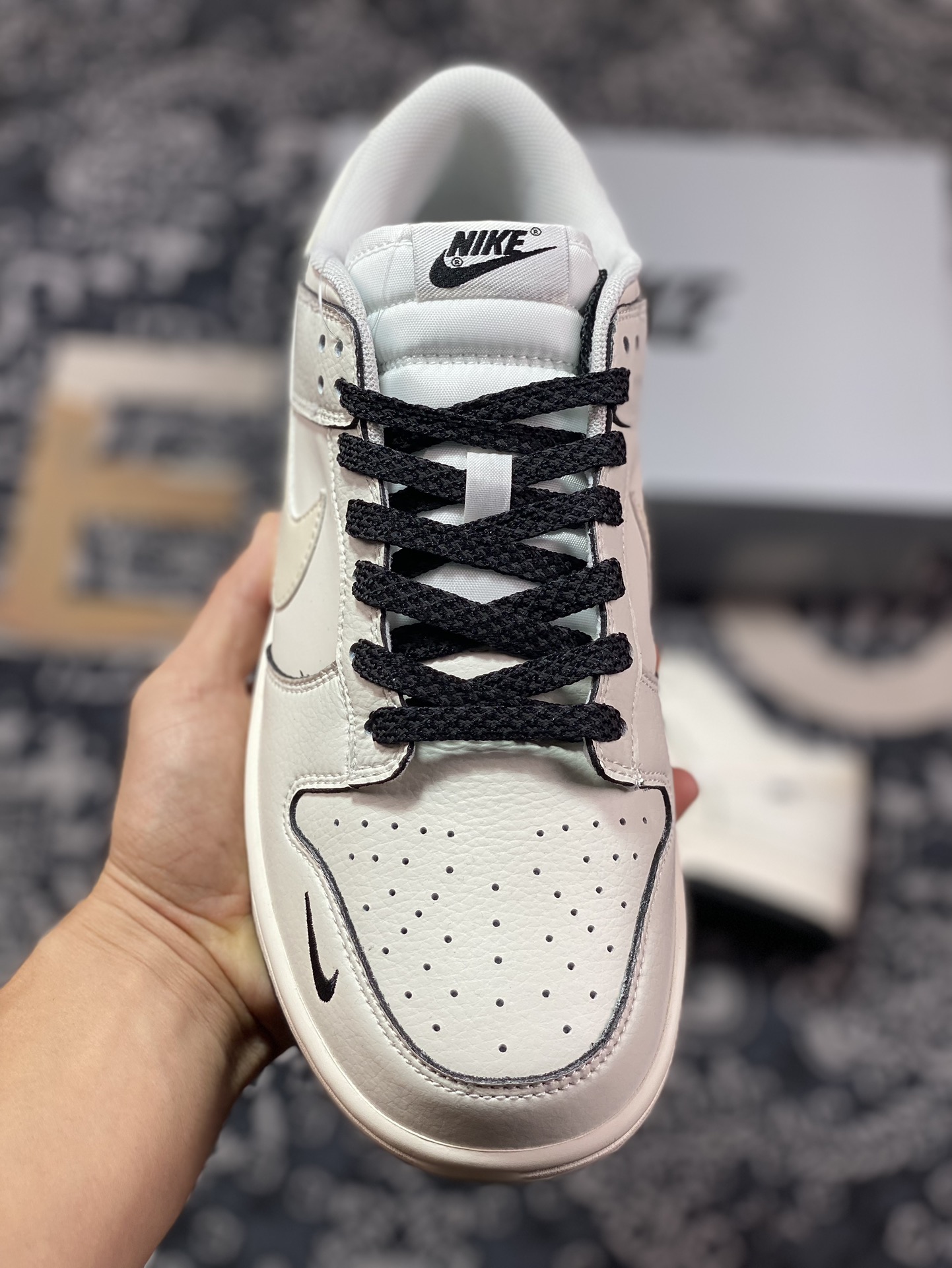 Nike By You SB Dunk Low Retro Dunk Series Low-top Sneakers ”Leather Beige Pearl Black Hook” KK0517-001