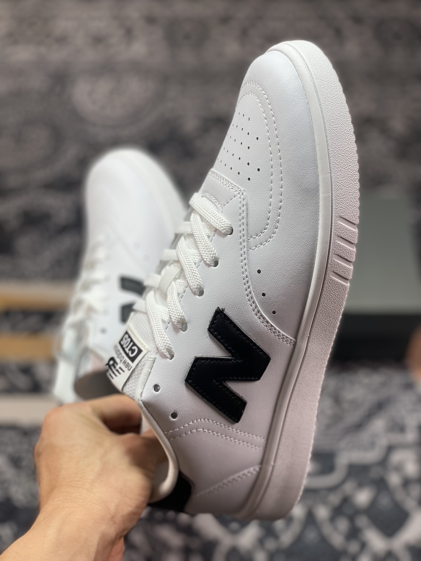 150 新百伦New Balance CT05系列低帮经典复古轻量休闲运动篮球板鞋“皮革白黑”CT05WB1