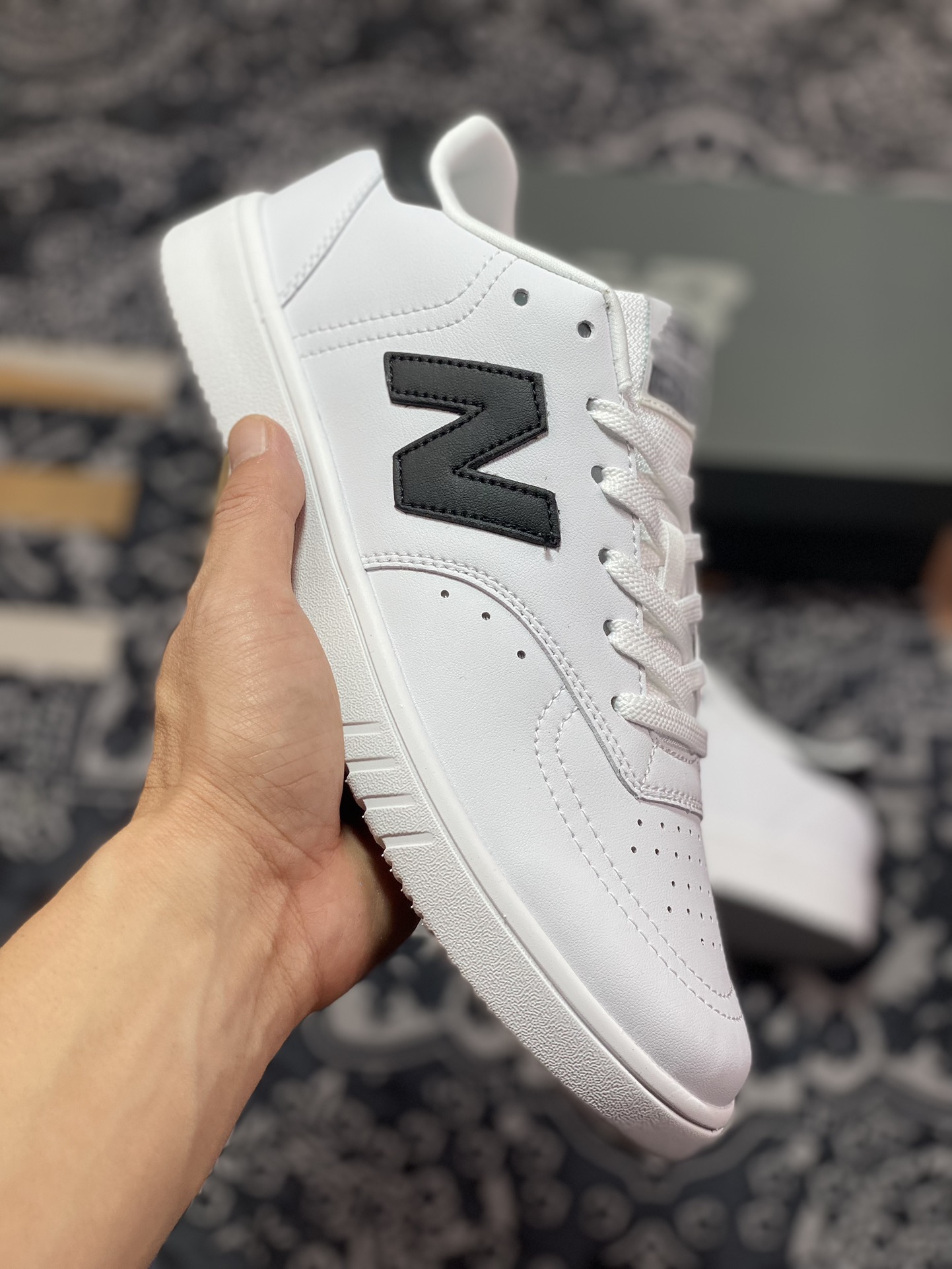 150 新百伦New Balance CT05系列低帮经典复古轻量休闲运动篮球板鞋“皮革白黑”CT05WB1