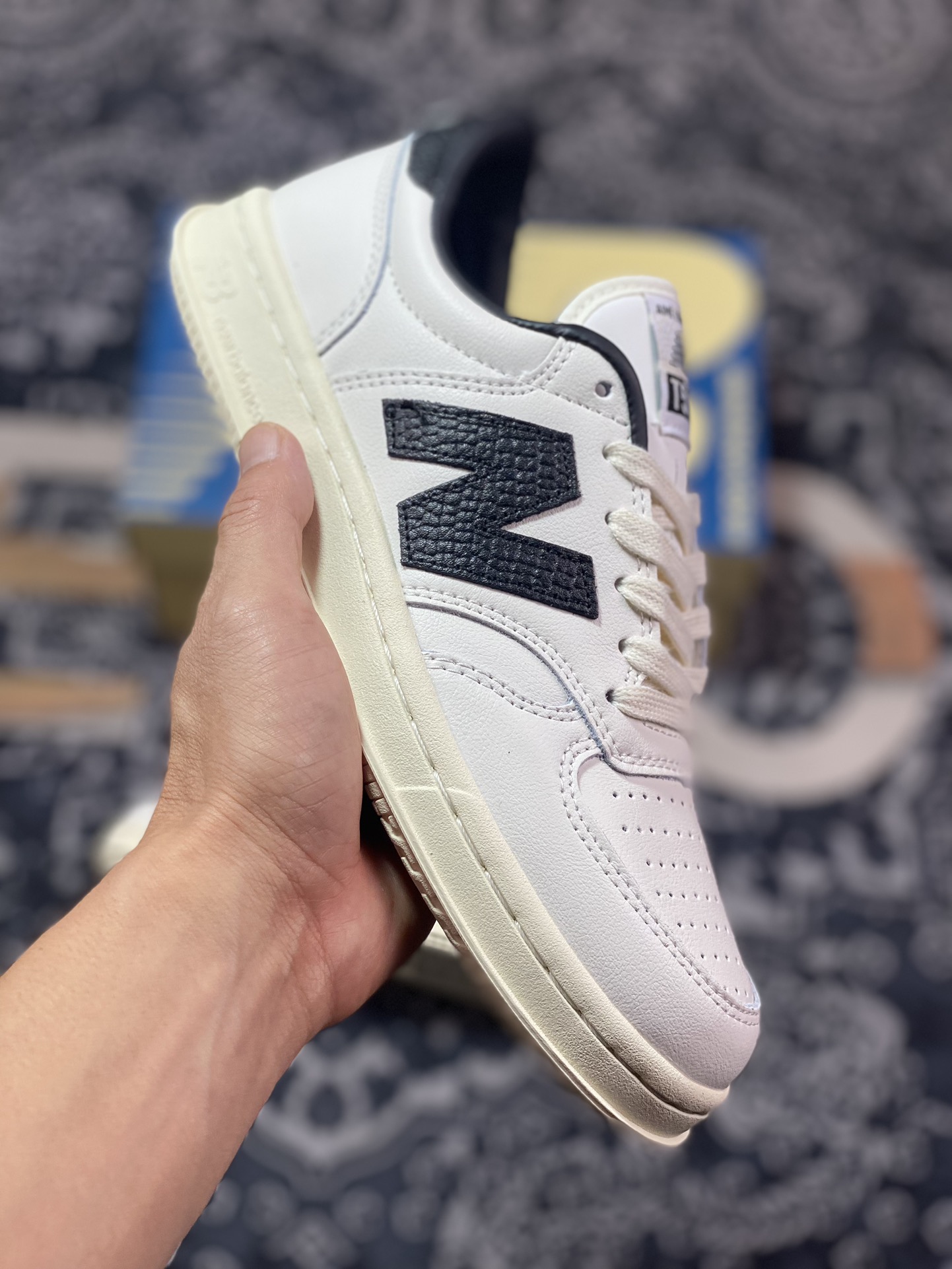 180 New Balance CT500 Tennis Oxfords系列经典复古低帮休闲运动网球板鞋“联名皮革米白黑”CT500AD1