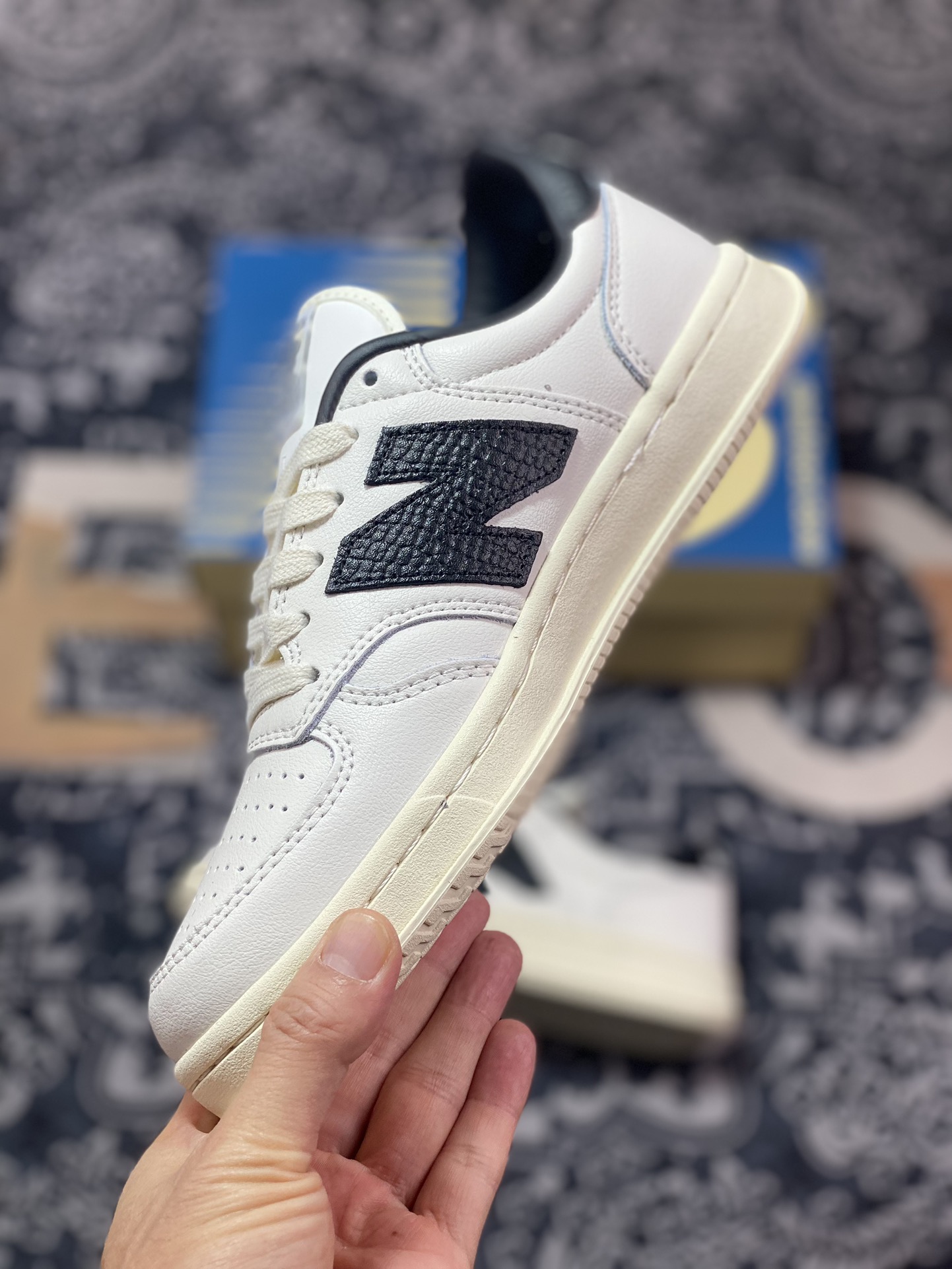 180 New Balance CT500 Tennis Oxfords系列经典复古低帮休闲运动网球板鞋“联名皮革米白黑”CT500AD1