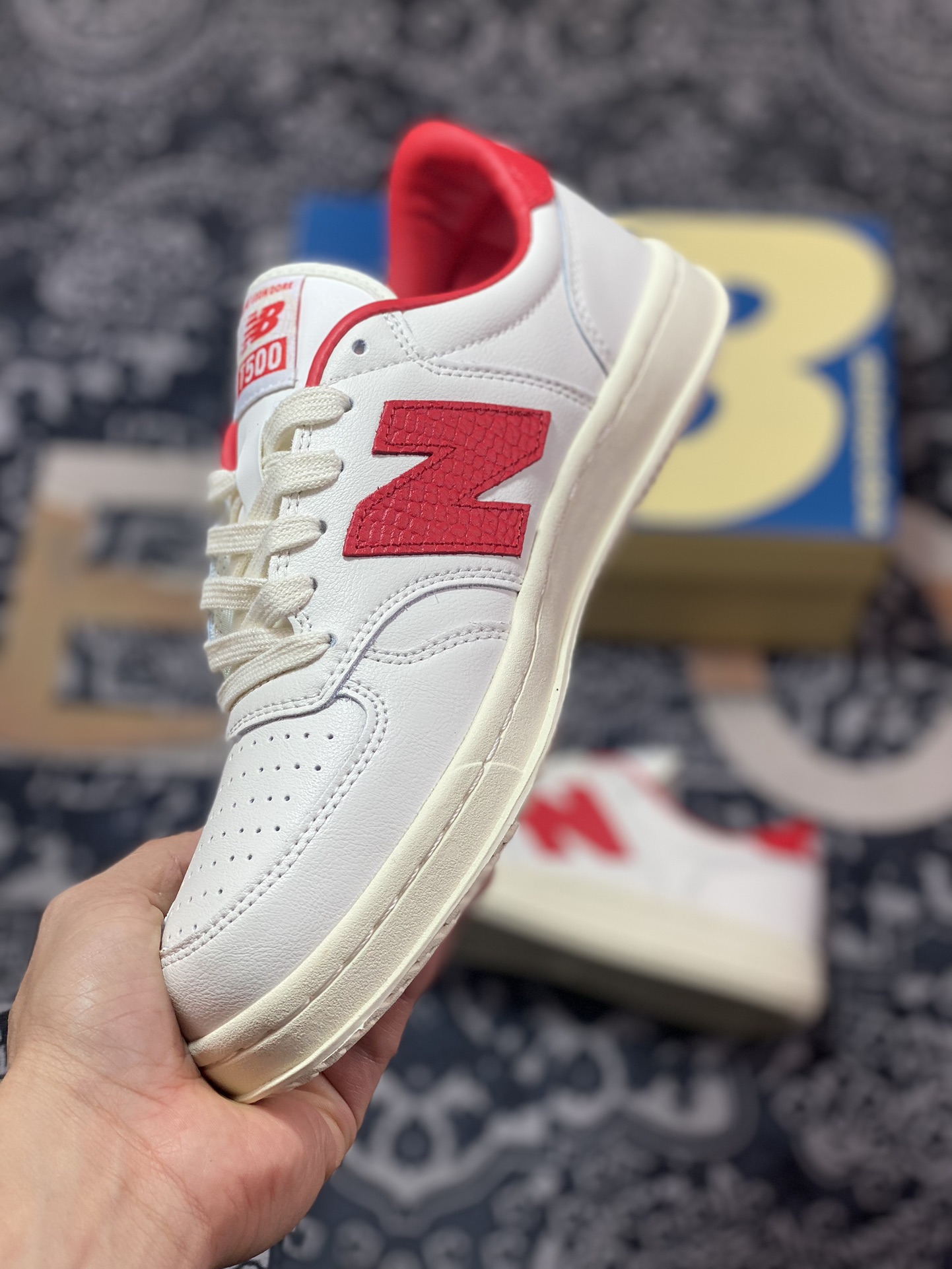 180 New Balance CT500 Tennis Oxfords系列经典复古低帮休闲运动网球板鞋“联名皮革米白大学红”CT500AB1