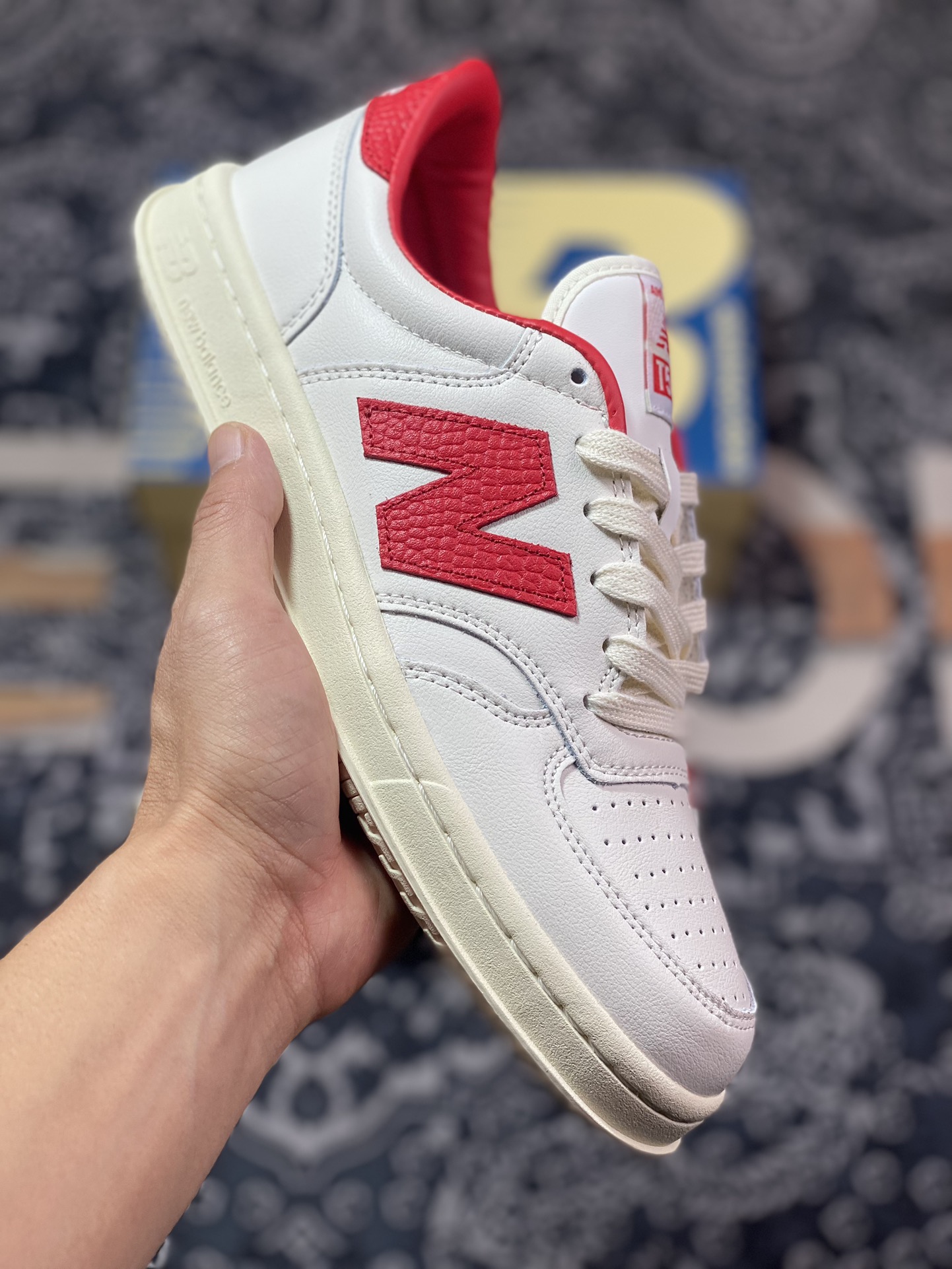 180 New Balance CT500 Tennis Oxfords系列经典复古低帮休闲运动网球板鞋“联名皮革米白大学红”CT500AB1