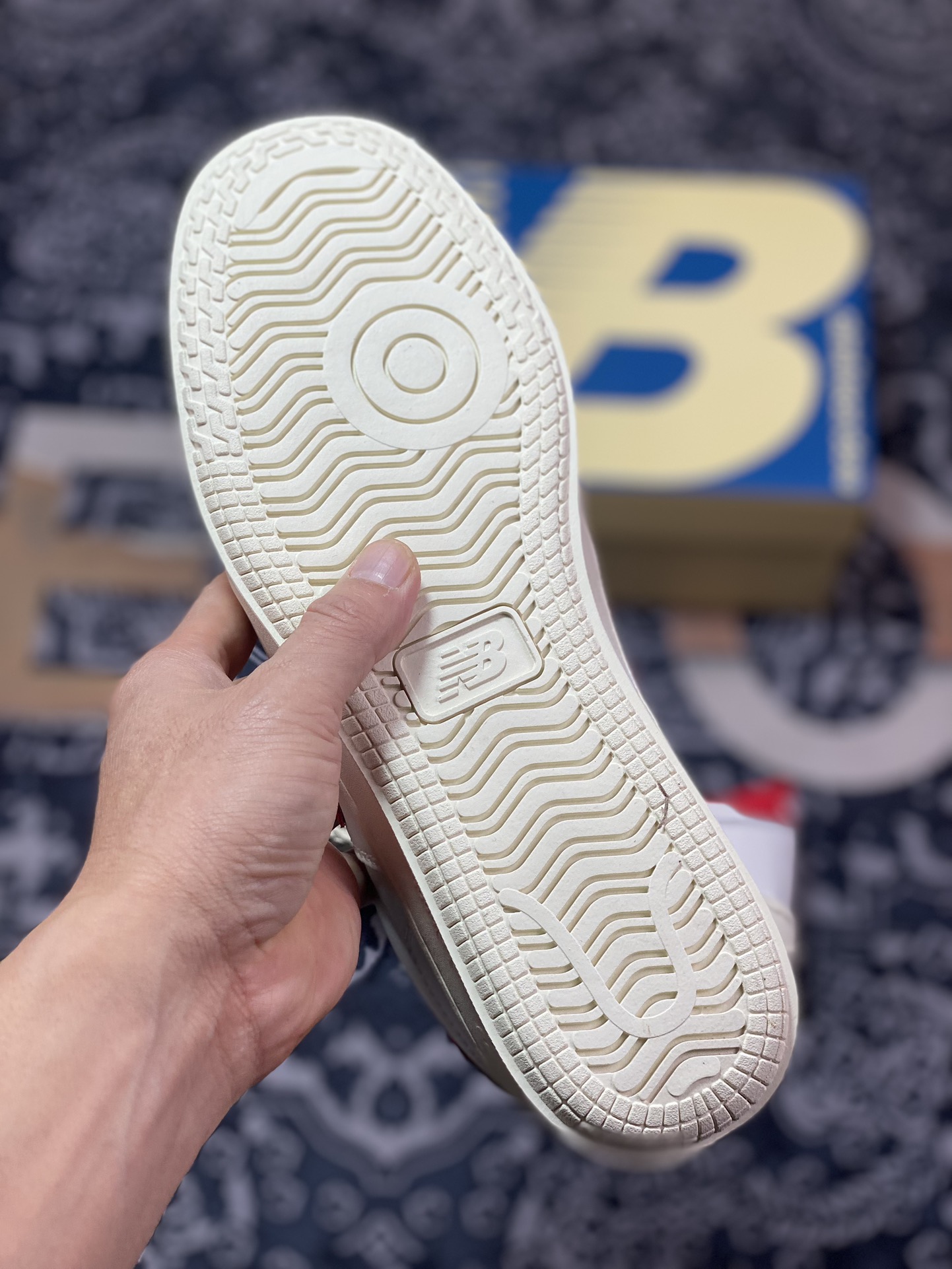 180 New Balance CT500 Tennis Oxfords系列经典复古低帮休闲运动网球板鞋“联名皮革米白大学红”CT500AB1