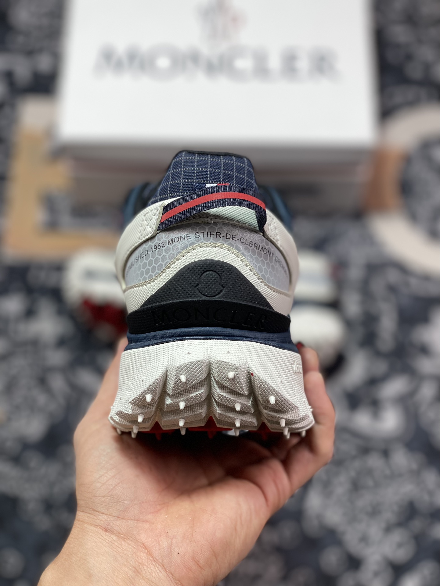 Moncler Trailgrip Gore-Tex Off-road Travel Series Low-top Thick-soled Lightweight Outdoor Mountaineering Sports Shoes ”Off-white Navy Red” MCI209A4M00230P07