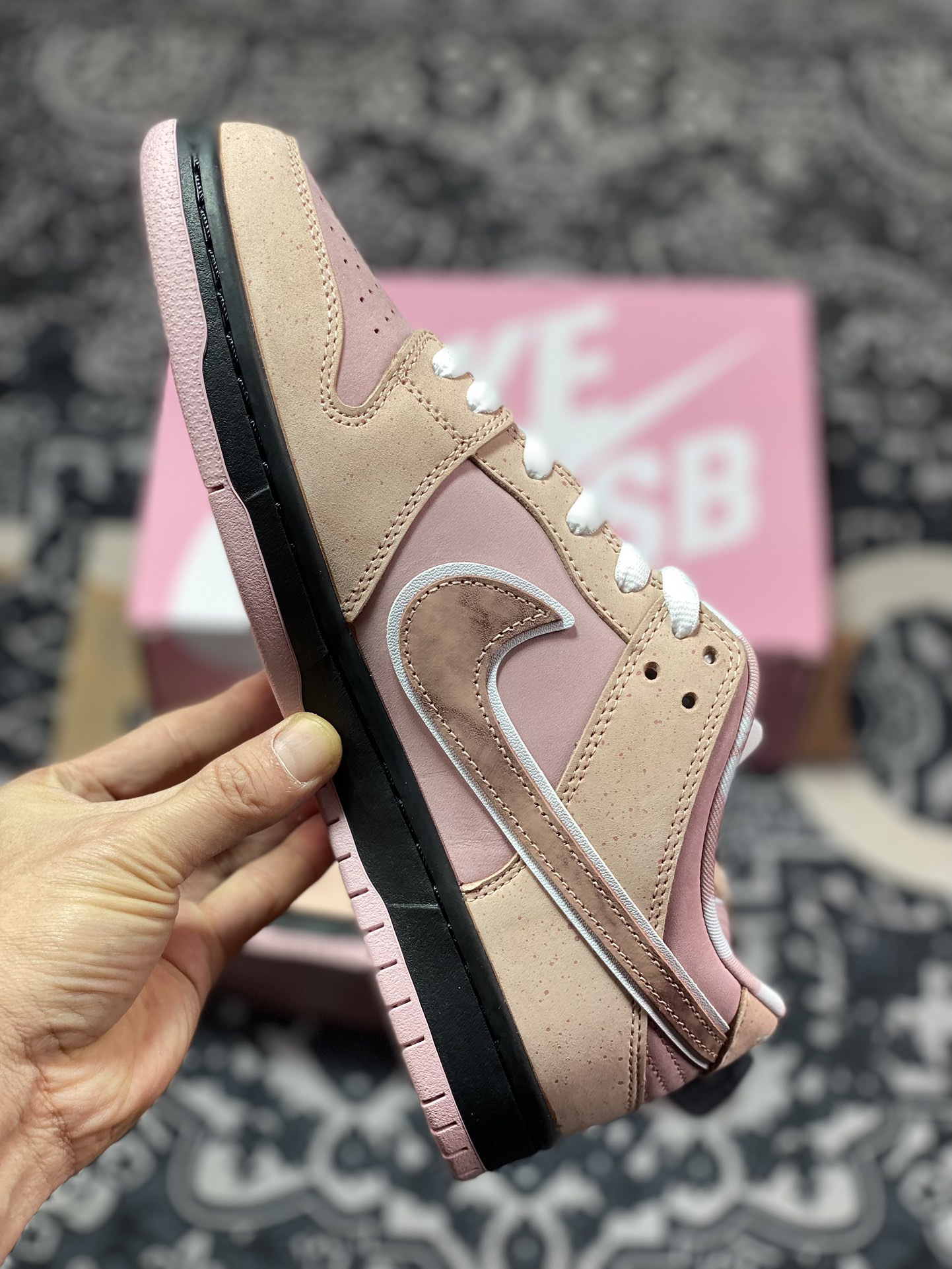 Concepts x Nike Dunk SB Low Pink Lobster BV1310-800