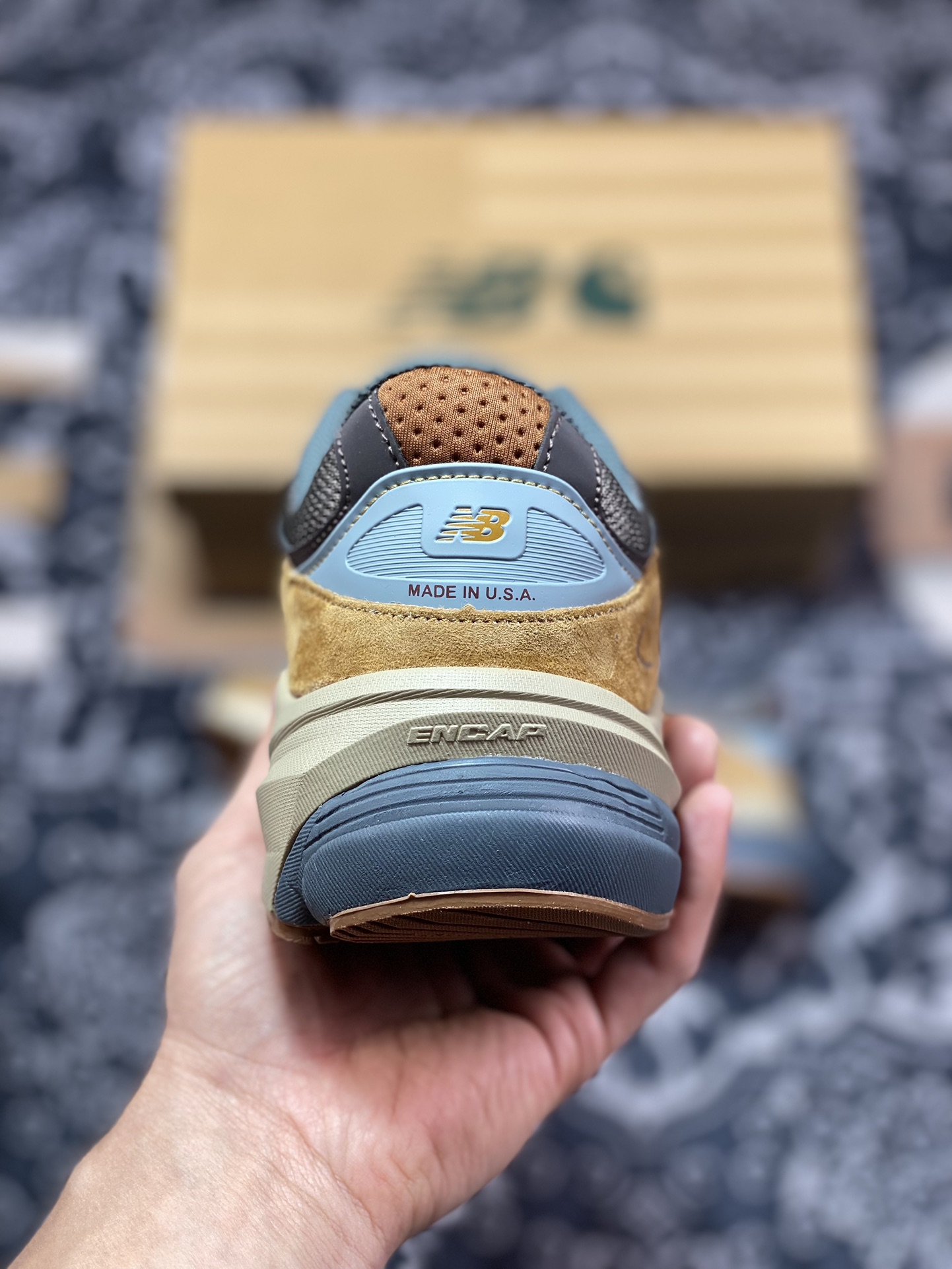 240 New Balance in USA M990V6六代系列美产血统经典复古百搭老爹风休闲运动跑步鞋“联名深棕灰”M990CH6