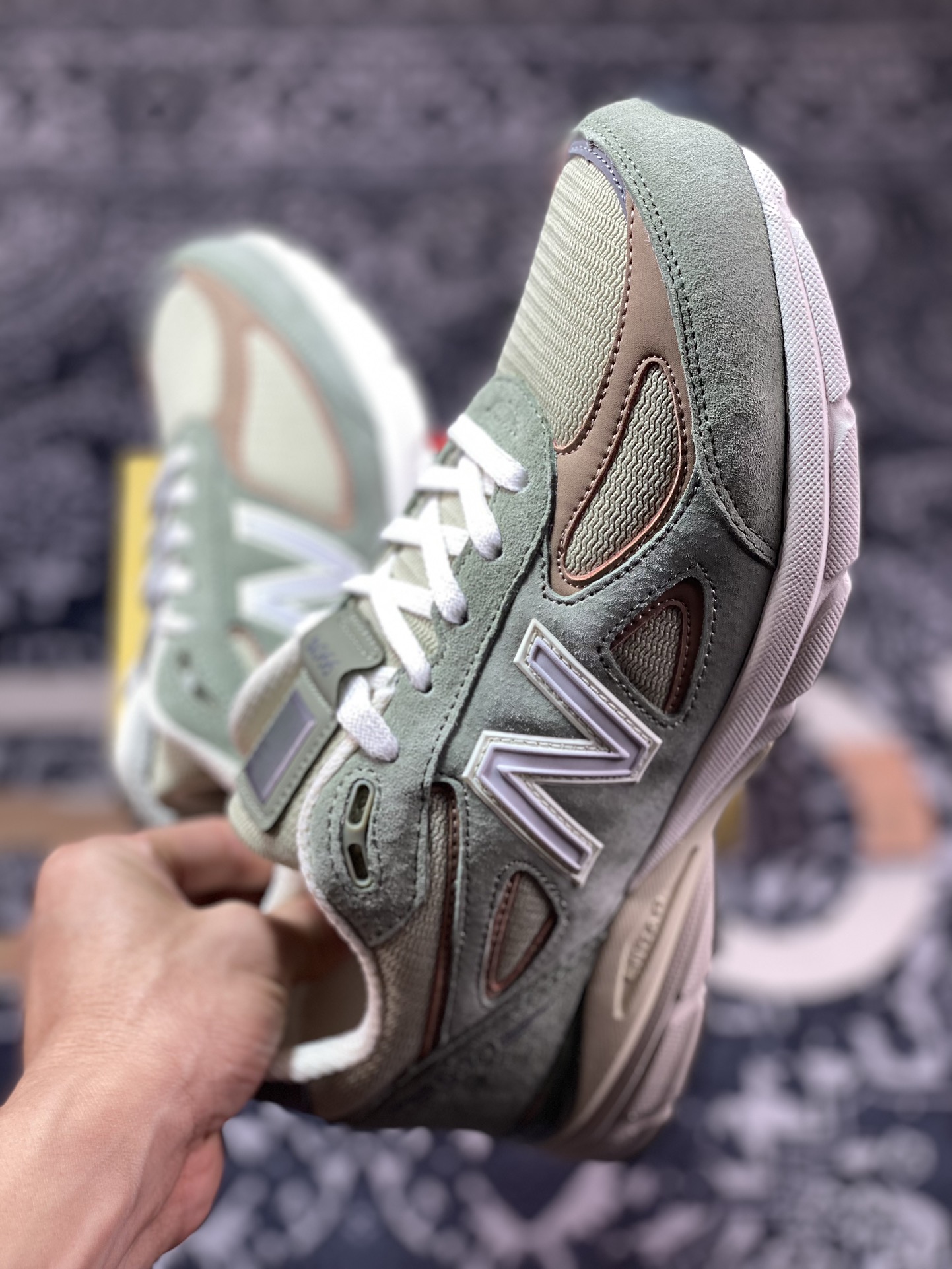 240 NB新百伦New Balance in USA M990V4”Olive Leaf”系列美产血统经典跑步鞋橄榄绿米棕”U990GT4