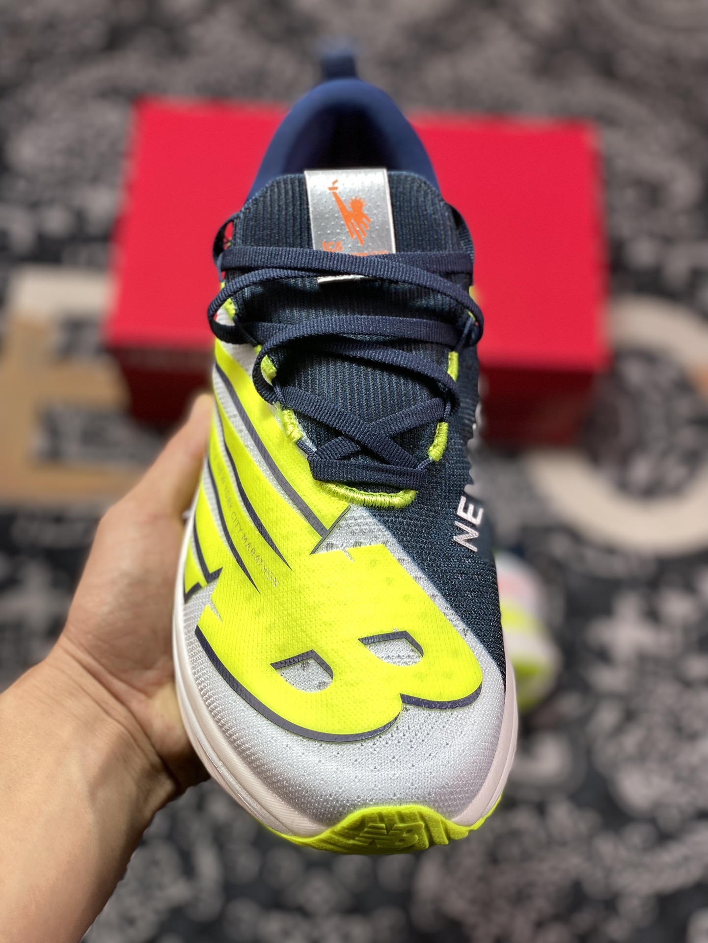 220 新百伦New Balance FuelCell SC Elite V3”TCS NYC Marathon 2023”燃料舱慢跑鞋“网纱纽约淡蓝荧光绿藏蓝”MRCELNM3