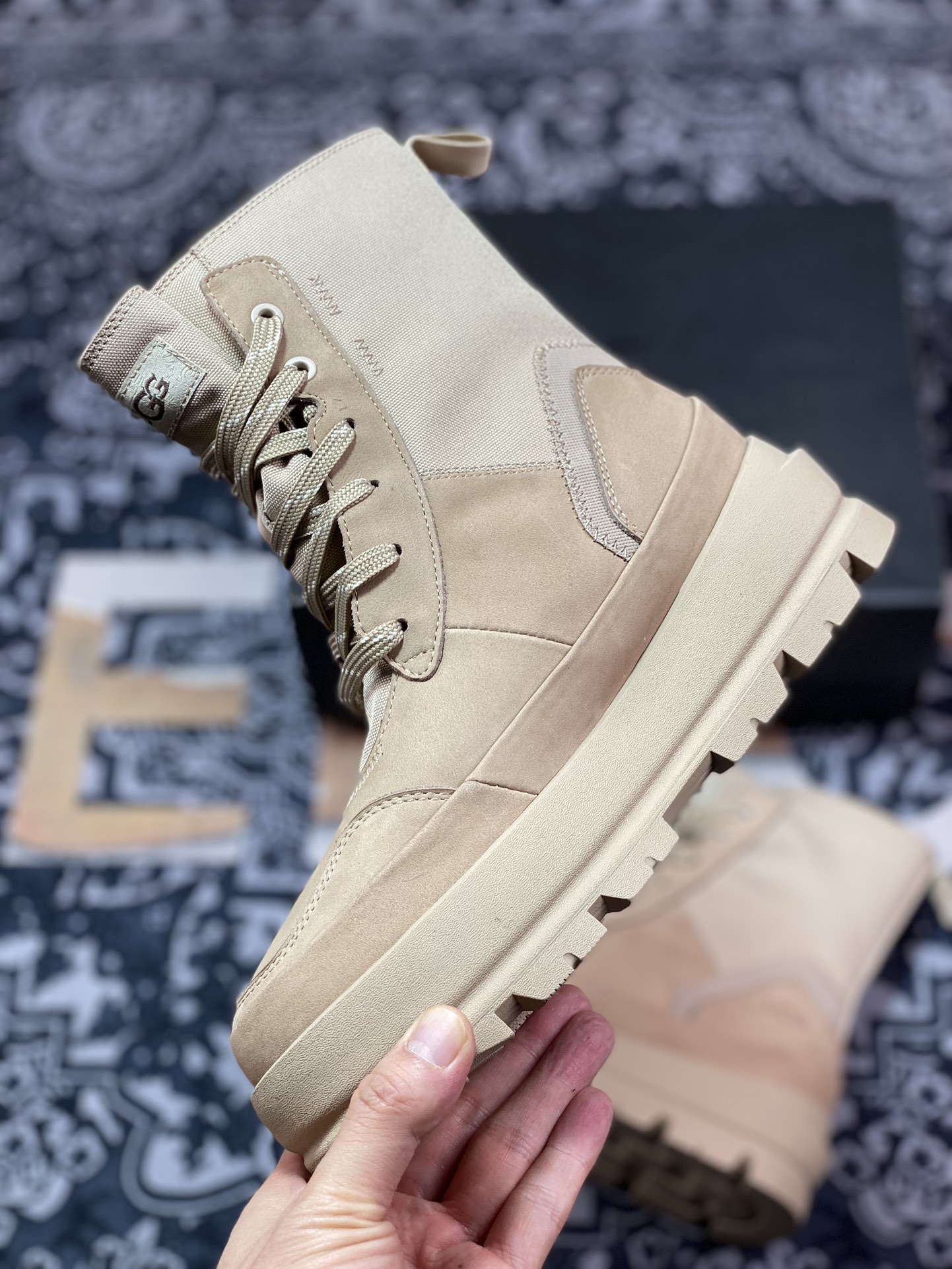 UGG Lug Lace-Up Platform Boots Luger series high-top Martin boots ”suede sandy brown plus velvet” 1143833-SAND