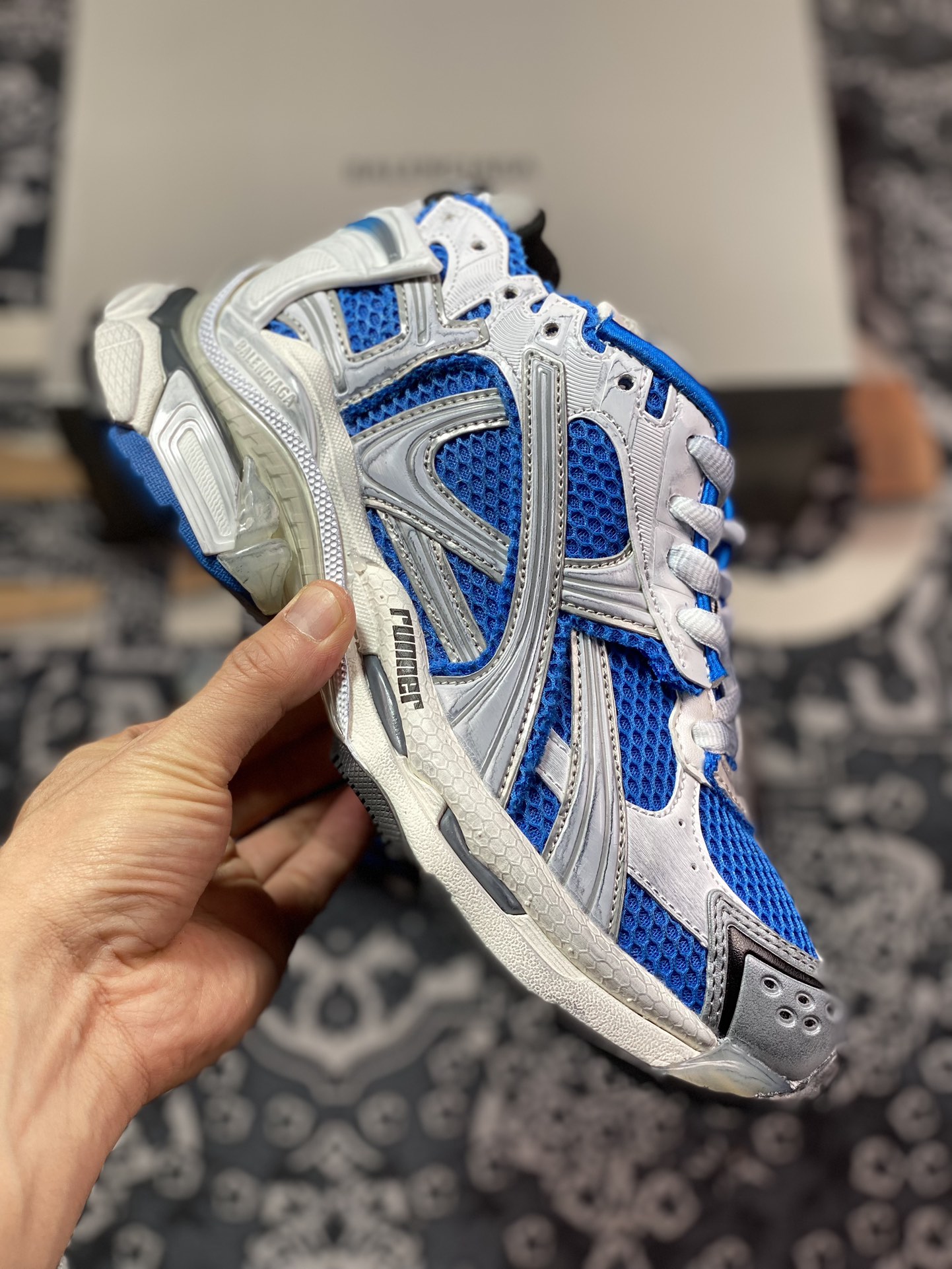 BALENCIAGA Runner Sneaker”Blue/White/Silver”2.0 jogging running shoes”2.0 deconstruction destruction royal blue and silver LOGO”773767 W3RBW 0575