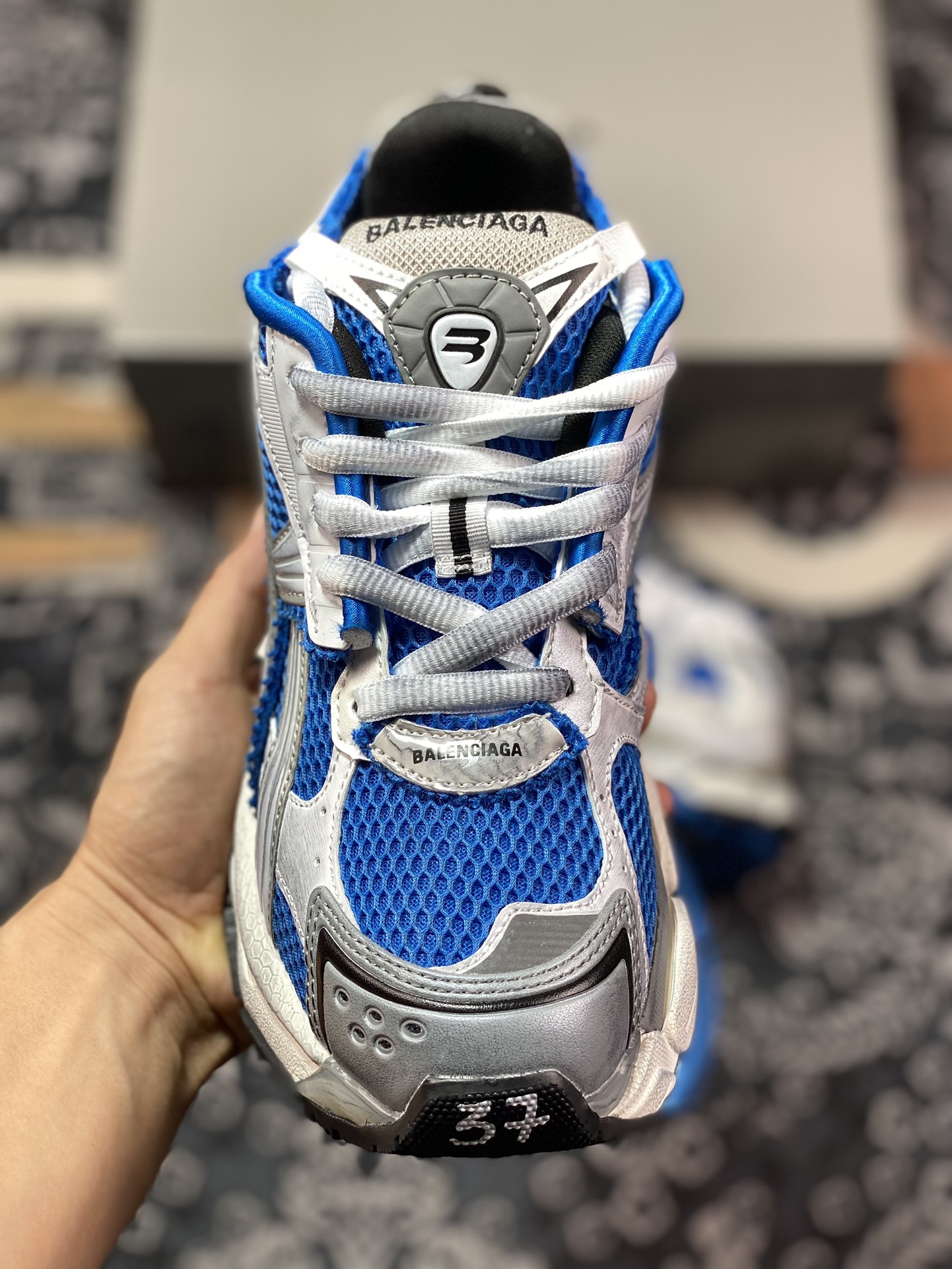 BALENCIAGA Runner Sneaker”Blue/White/Silver”2.0 jogging running shoes”2.0 deconstruction destruction royal blue and silver LOGO”773767 W3RBW 0575