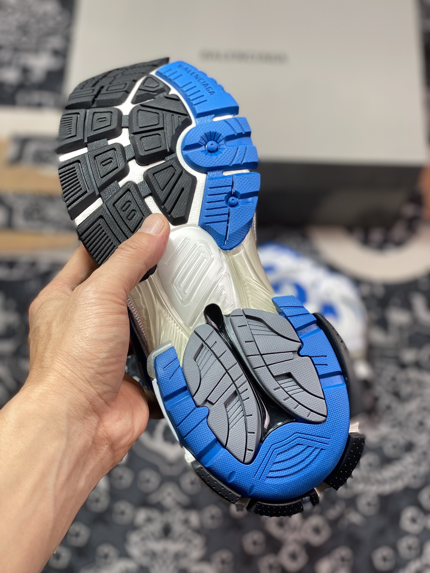 BALENCIAGA Runner Sneaker”Blue/White/Silver”2.0 jogging running shoes”2.0 deconstruction destruction royal blue and silver LOGO”773767 W3RBW 0575