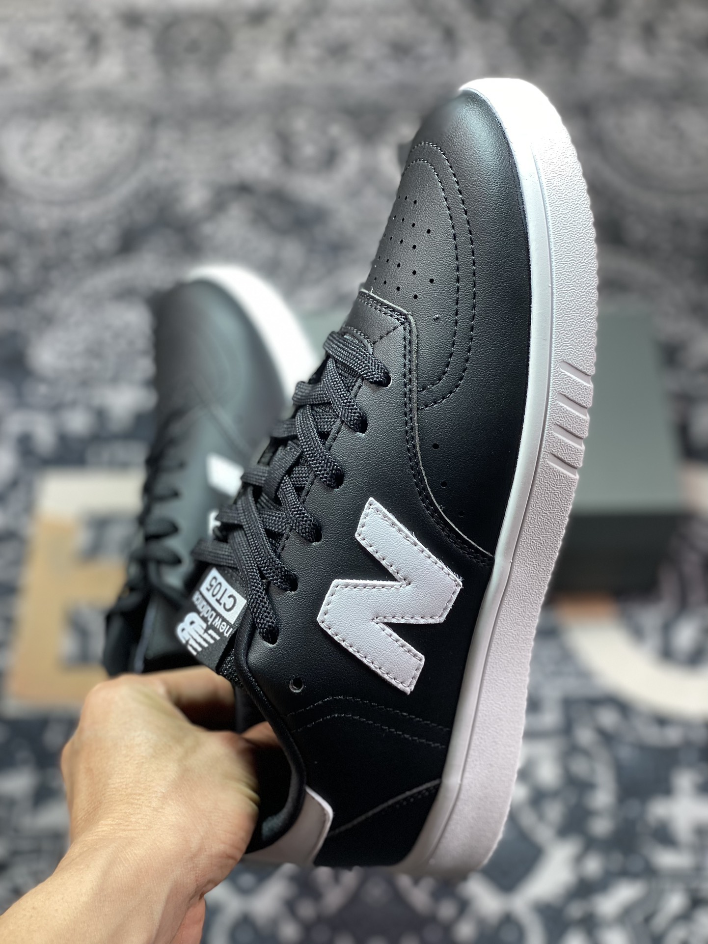 150 NB新百伦New Balance CT05系列低帮篮球板鞋“皮革黑白”CT05WG1