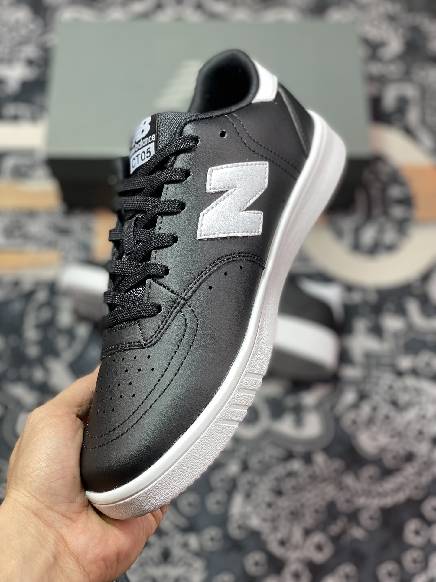 150 NB新百伦New Balance CT05系列低帮篮球板鞋“皮革黑白”CT05WG1