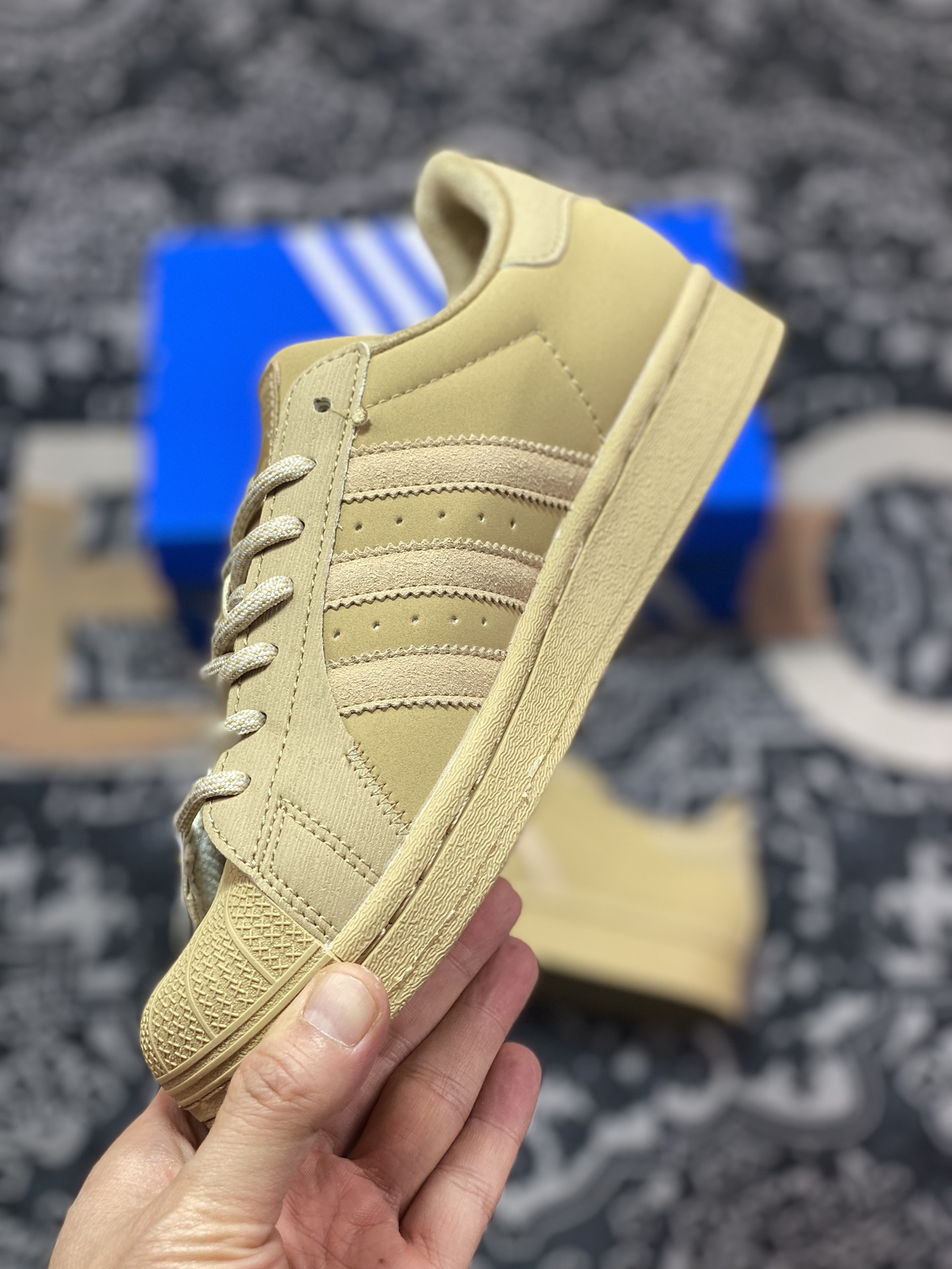 Adidas Originals Campus 00s IF3921 is available exclusively on the platform