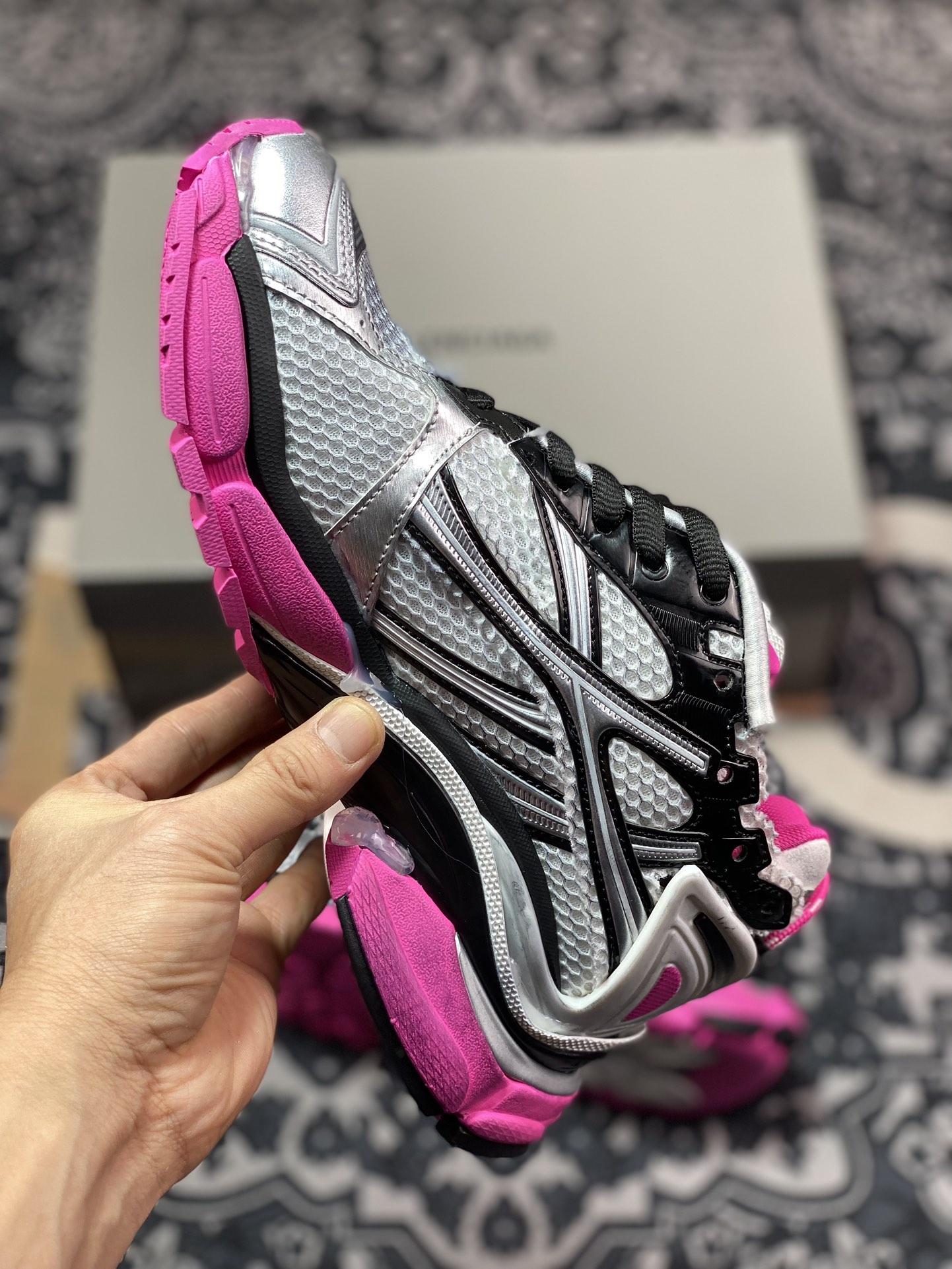 BALENCIAGA Runner Sneaker”Silver/Black/Pink”2.0 jogging running shoes ”2.0 deconstruction destruction metal silver white black pink” 772767 W3RBW 9155