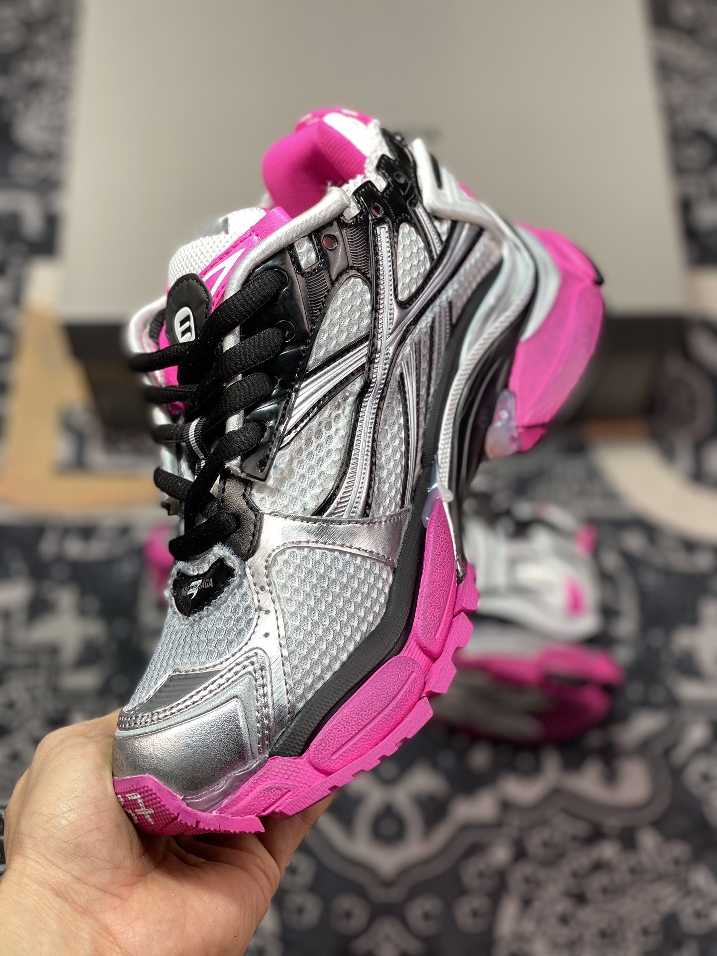 BALENCIAGA Runner Sneaker”Silver/Black/Pink”2.0 jogging running shoes ”2.0 deconstruction destruction metal silver white black pink” 772767 W3RBW 9155