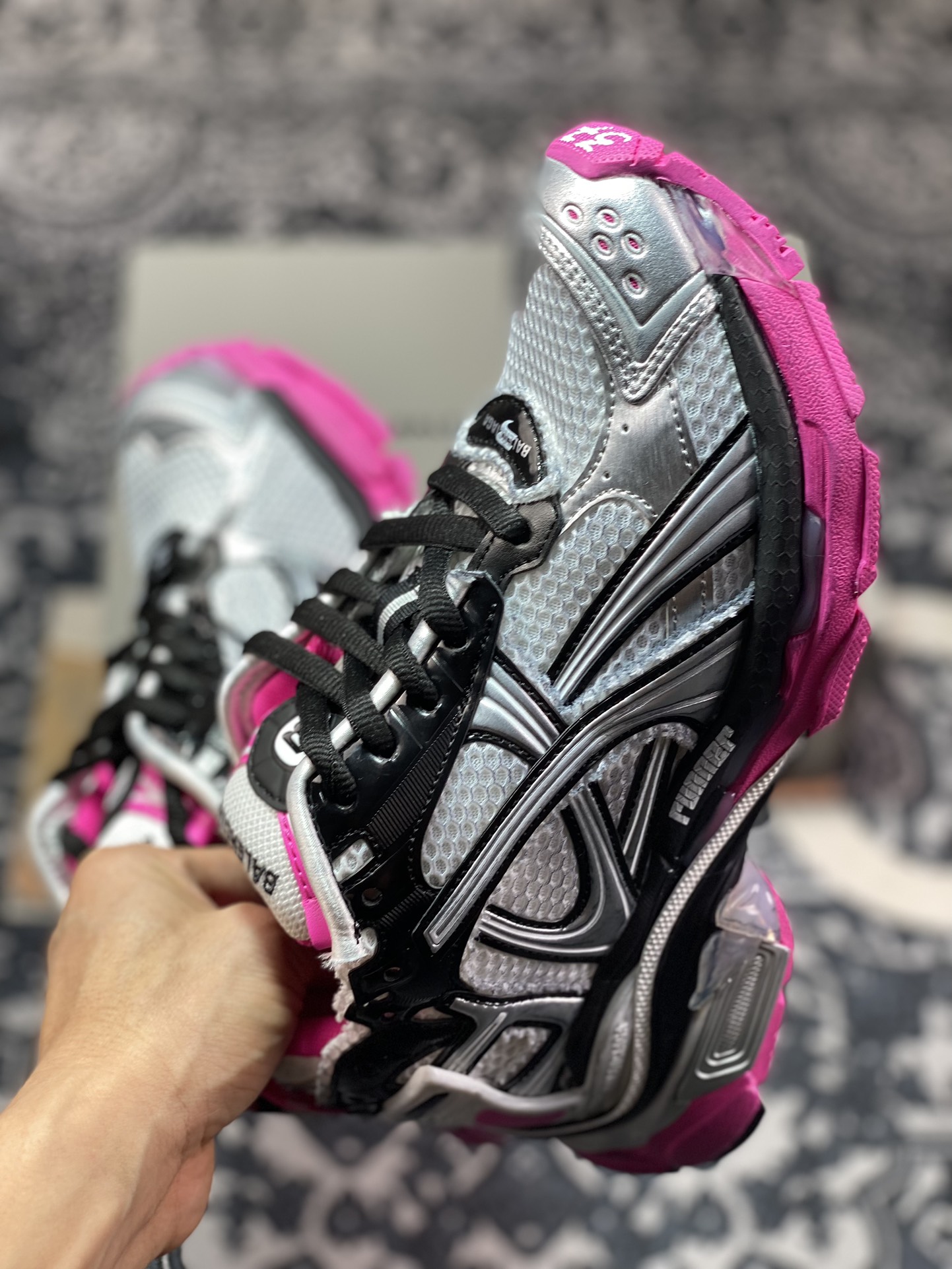 BALENCIAGA Runner Sneaker”Silver/Black/Pink”2.0 jogging running shoes ”2.0 deconstruction destruction metal silver white black pink” 772767 W3RBW 9155