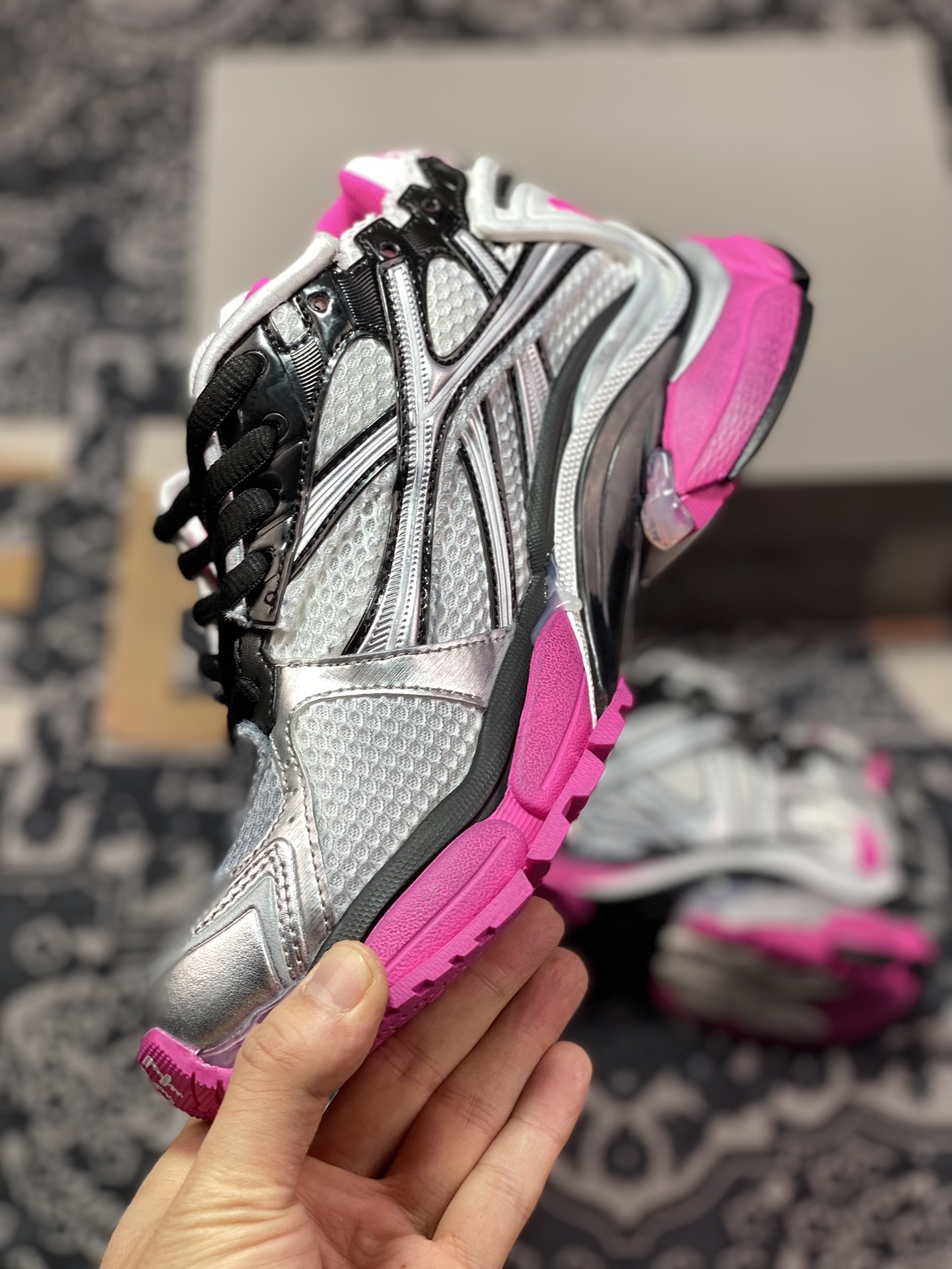 BALENCIAGA Runner Sneaker”Silver/Black/Pink”2.0 jogging running shoes ”2.0 deconstruction destruction metal silver white black pink” 772767 W3RBW 9155