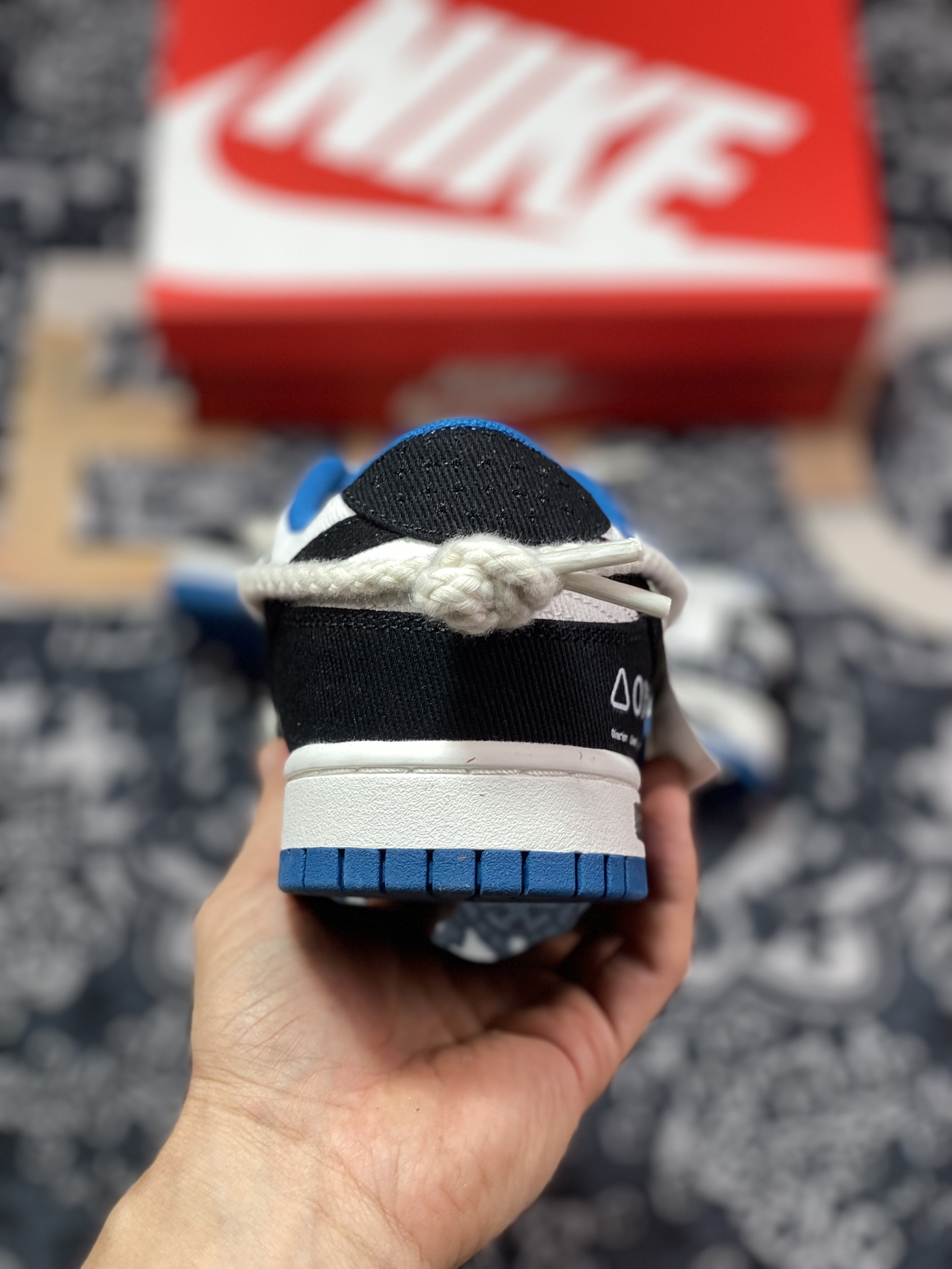 NIKE SB Dunk Low Veteran Player White and Blue DV0834-101